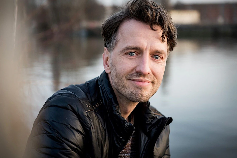 Alen Hodzovic spielt Draco Malfoy in „Harry Potter und das verwunschene Kind“. Er lebt in Berlin und Hamburg.