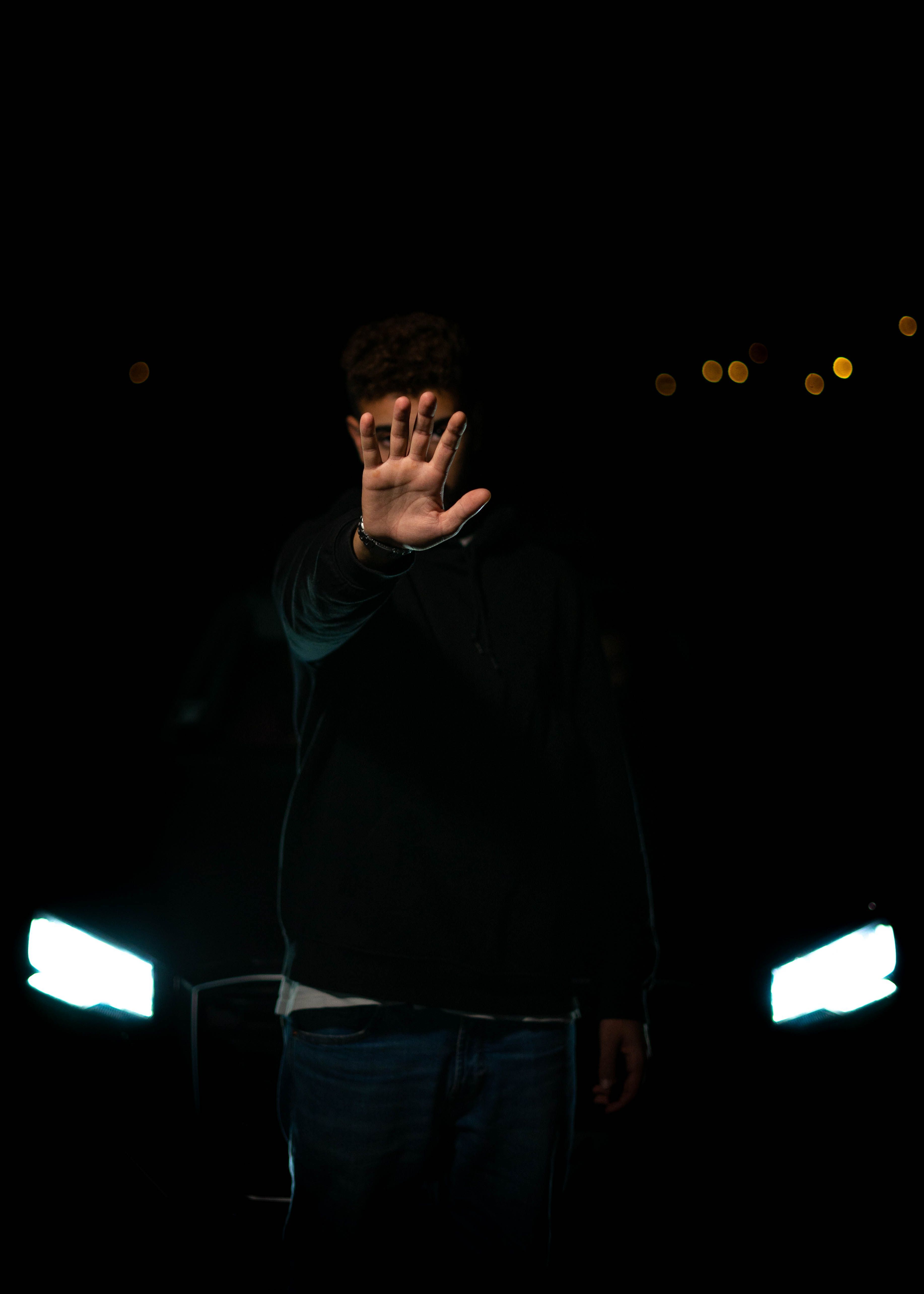 Mann versteckt sich 55 Jahre lang – aus Angst vor Frauen