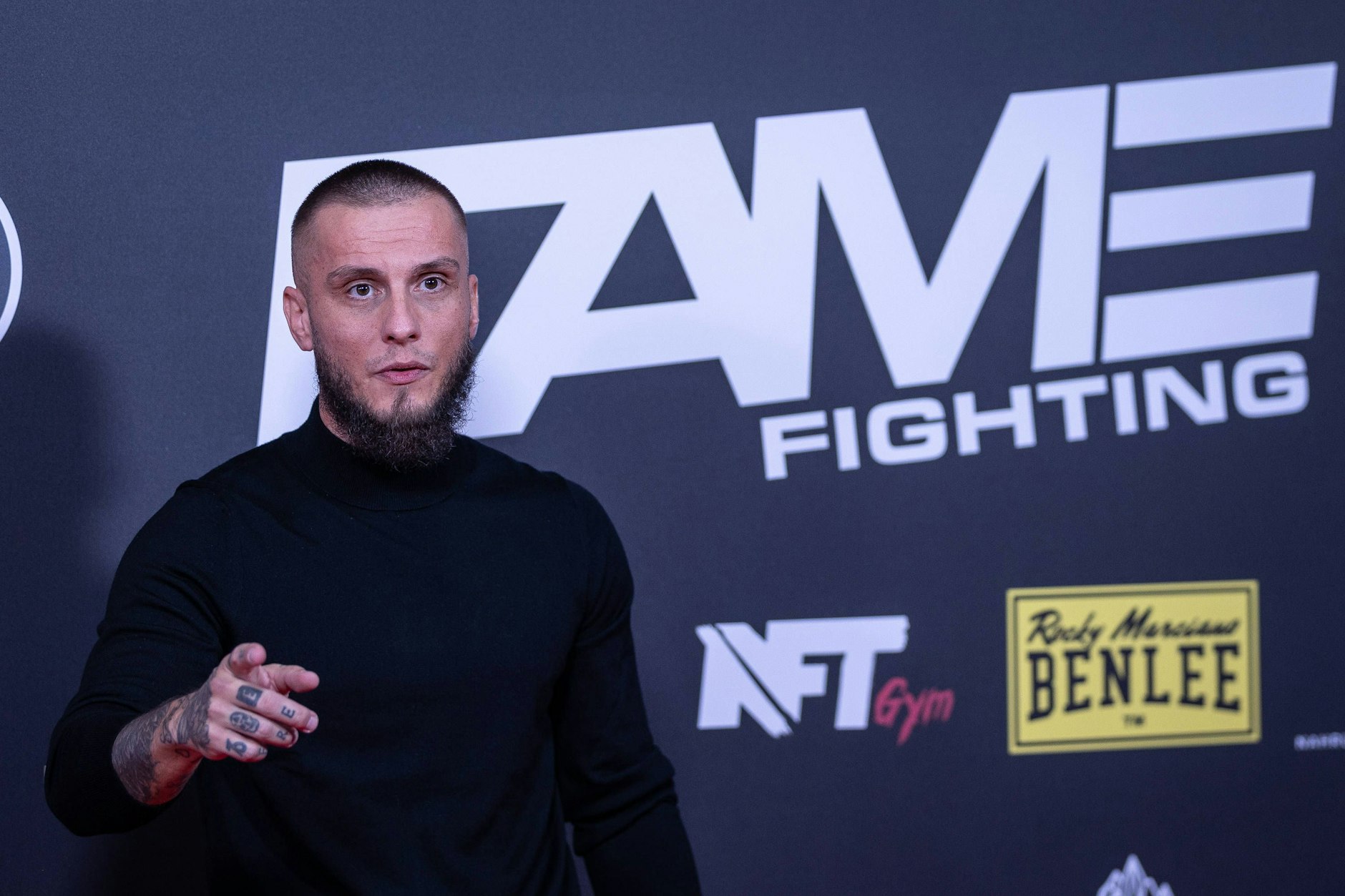 Eugen Lopez brach sich den Daumen, obwohl er selbst gar nicht boxt.