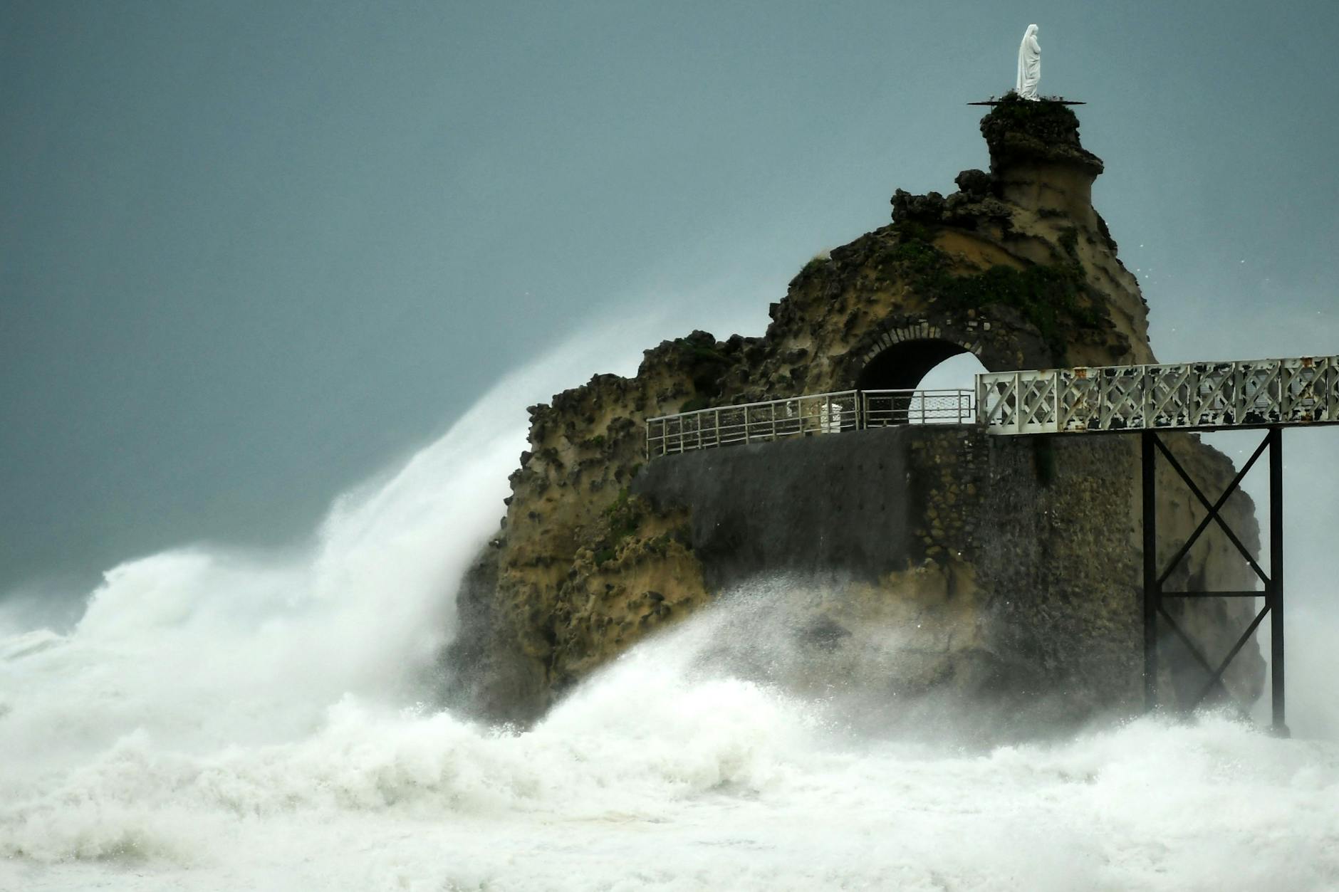 "Ciaran" wütet in Frankreich - hier in der Region Biarritz.