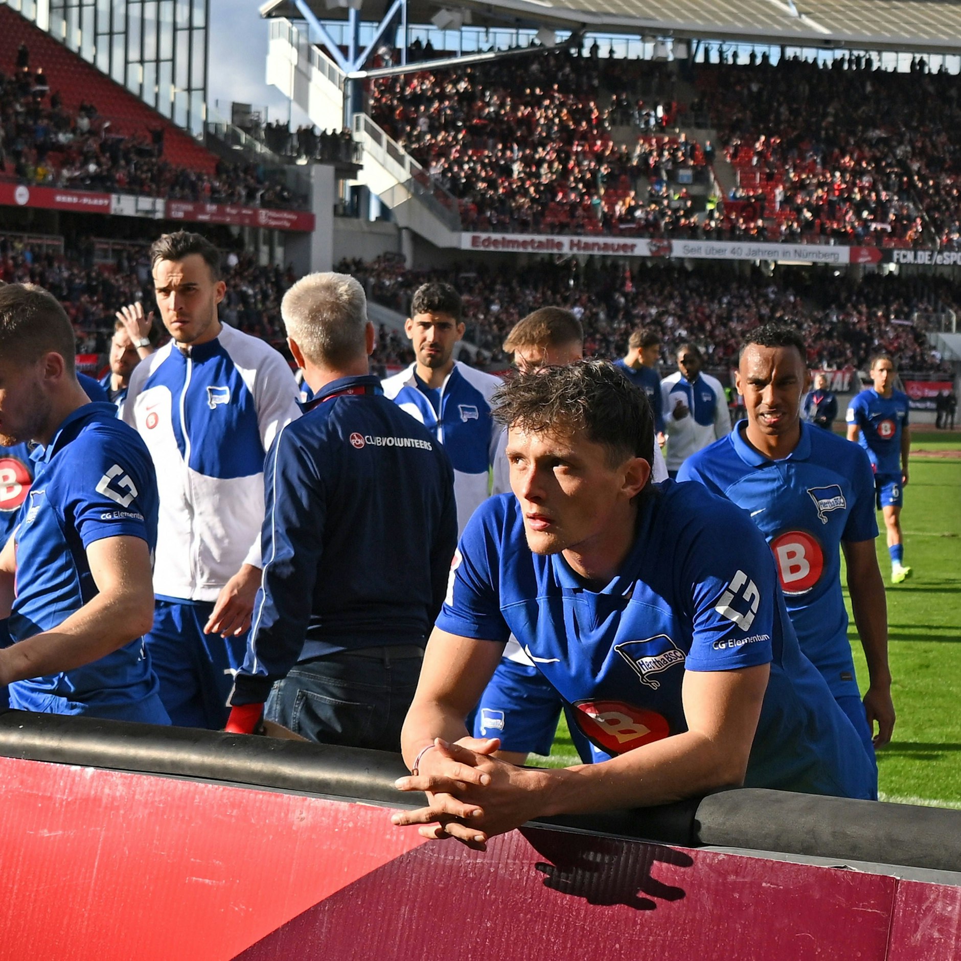 Herthas Fabian Reese nachdenklich. Vor zwei Wochen führte Hertha in Nürnberg 1:0 zur Halbzeit und verlor dann 1:3.