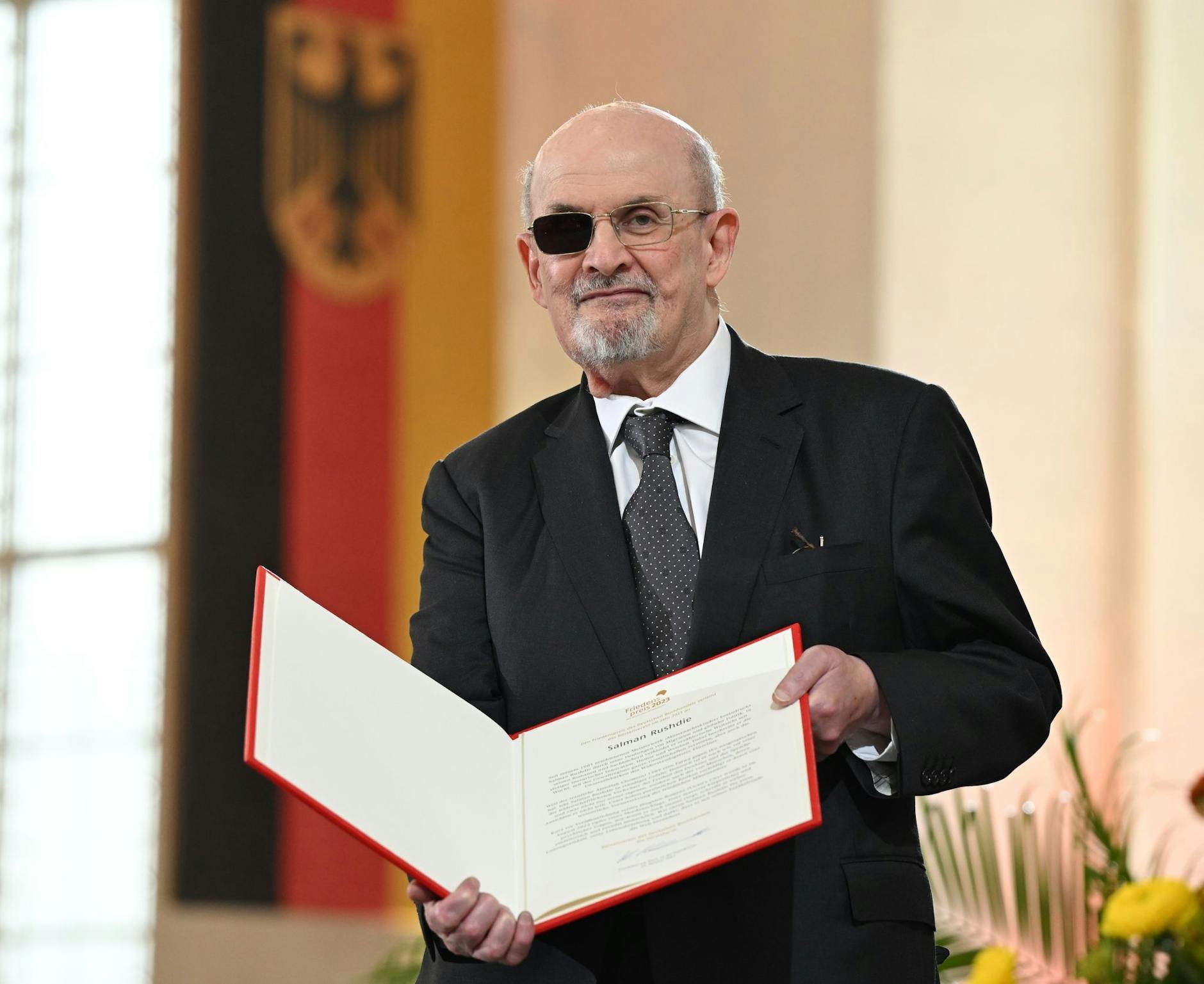 Salman Rushdie wurde in der Paulskirche mit dem Friedenspreis des Deutschen Buchhandels ausgezeichnet.
