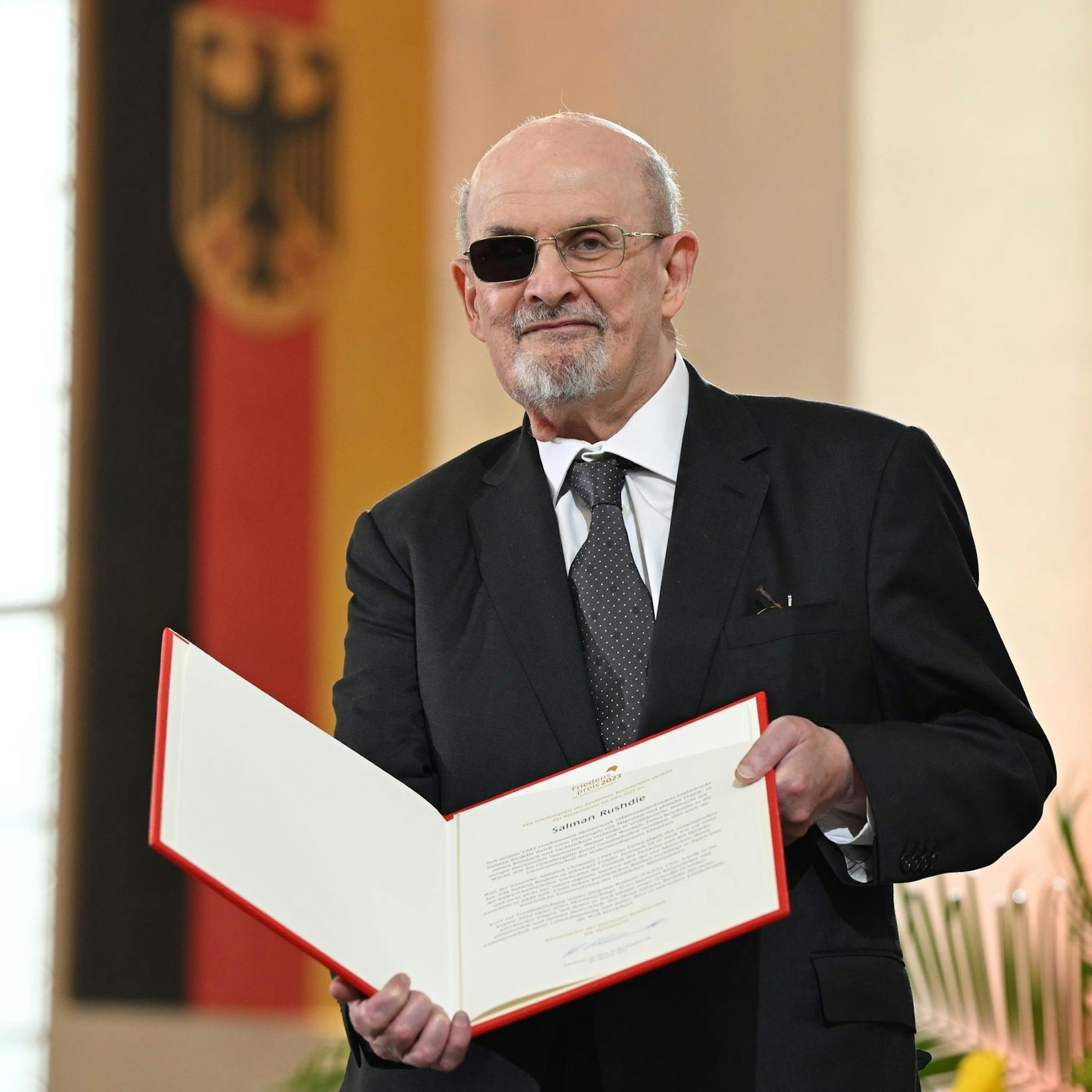 Image - Salman Rushdie - Meistererzähler und Hassobjekt