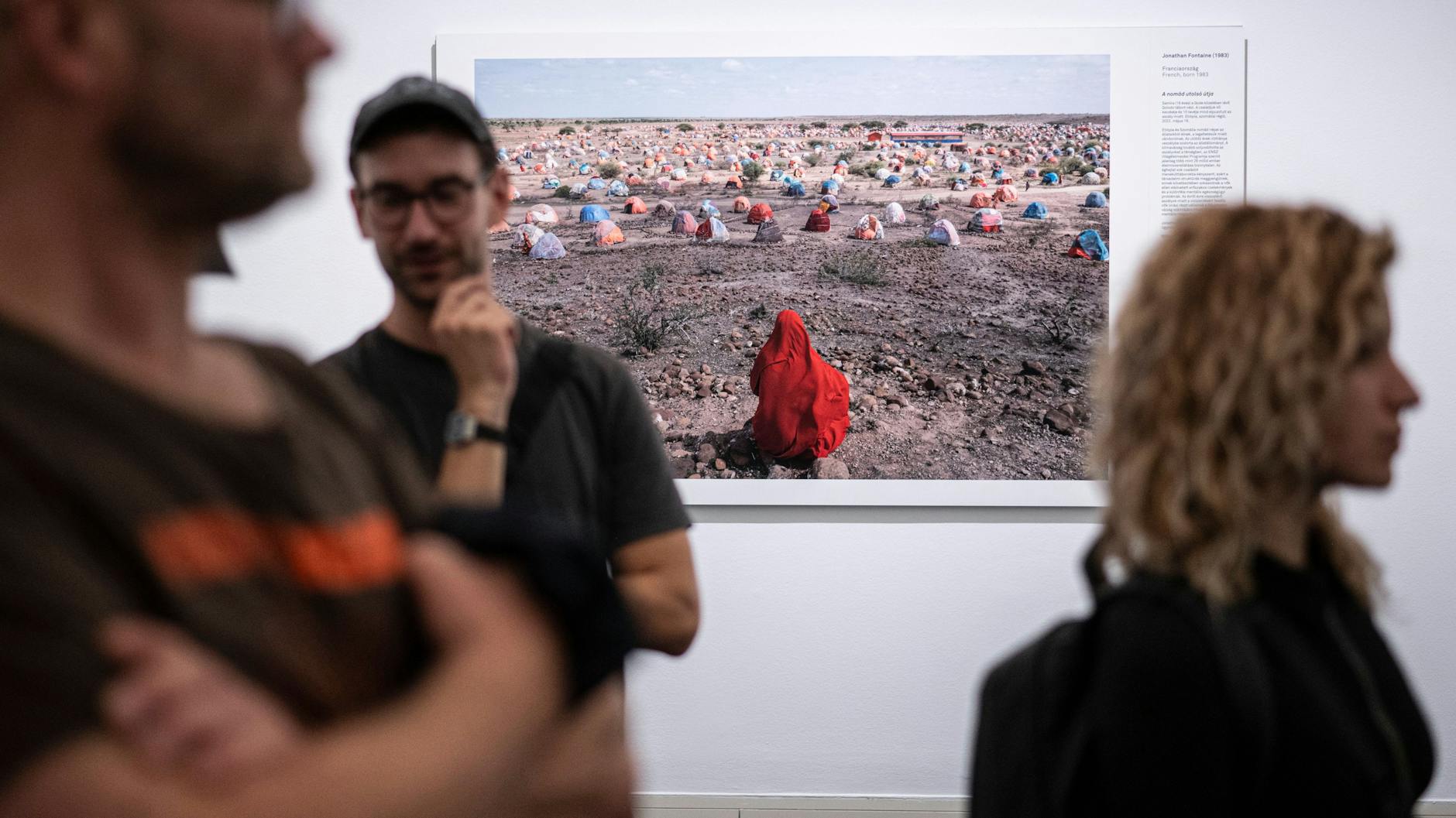 Minderjährige dürften die Ausstellung nicht besuchen.