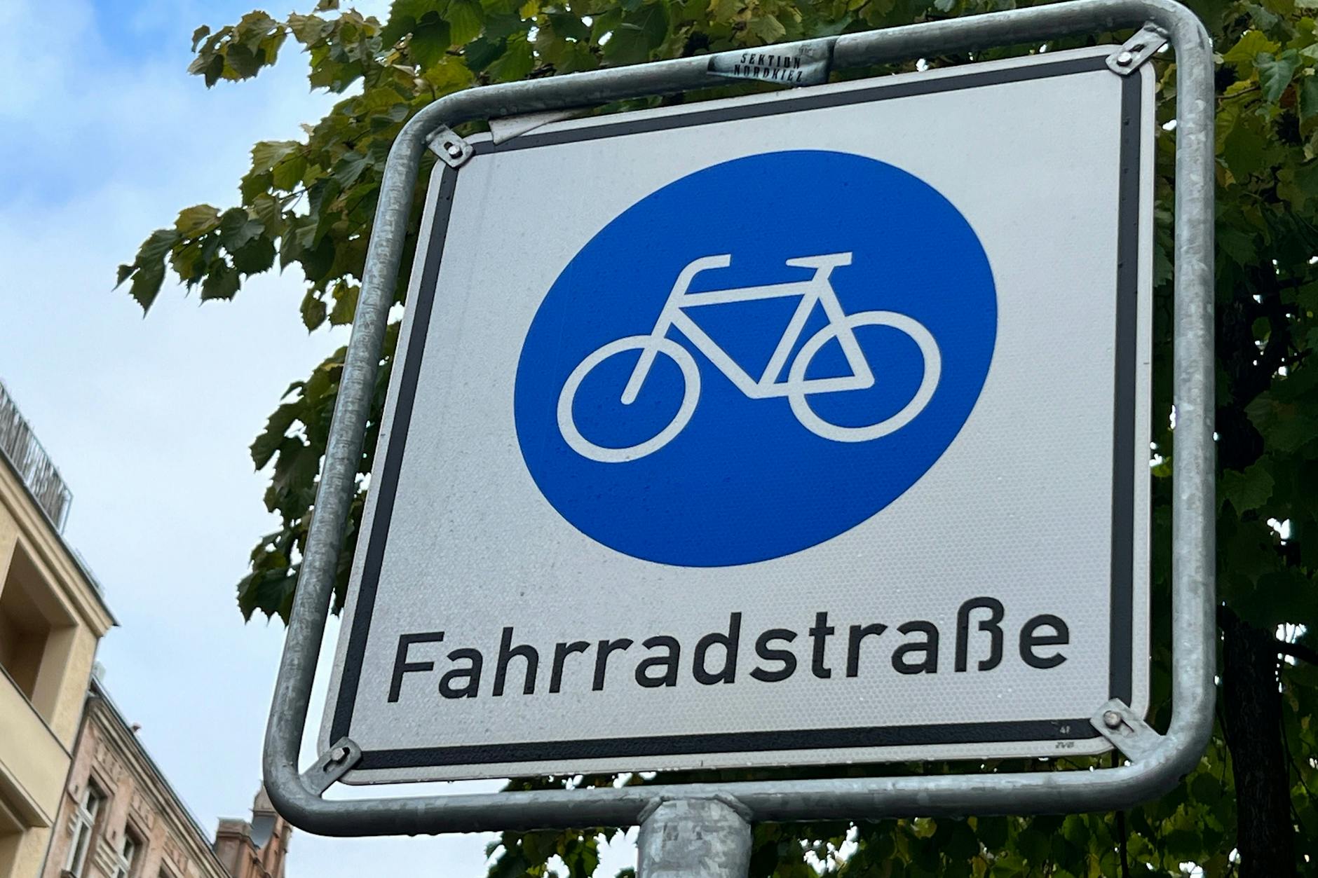 Die Stallschreiberstraße in Friedrichshain-Kreuzberg wird in eine Fahrradstraße umgewandelt.