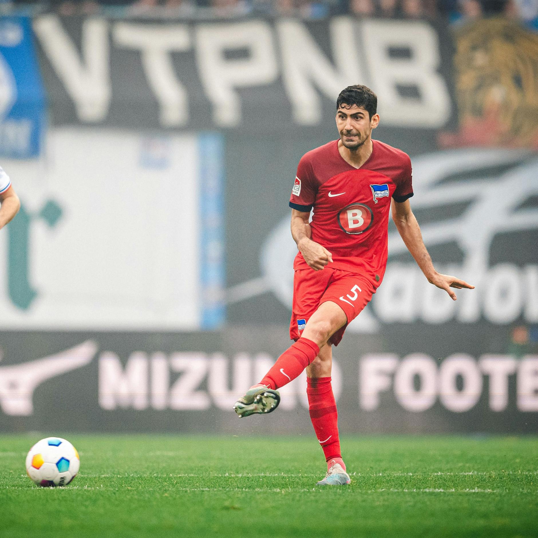 Herthas Grieche Andreas Bouchalakis bekam eine Denkpause beim 3:o-Pokalsieg gegen Mainz.