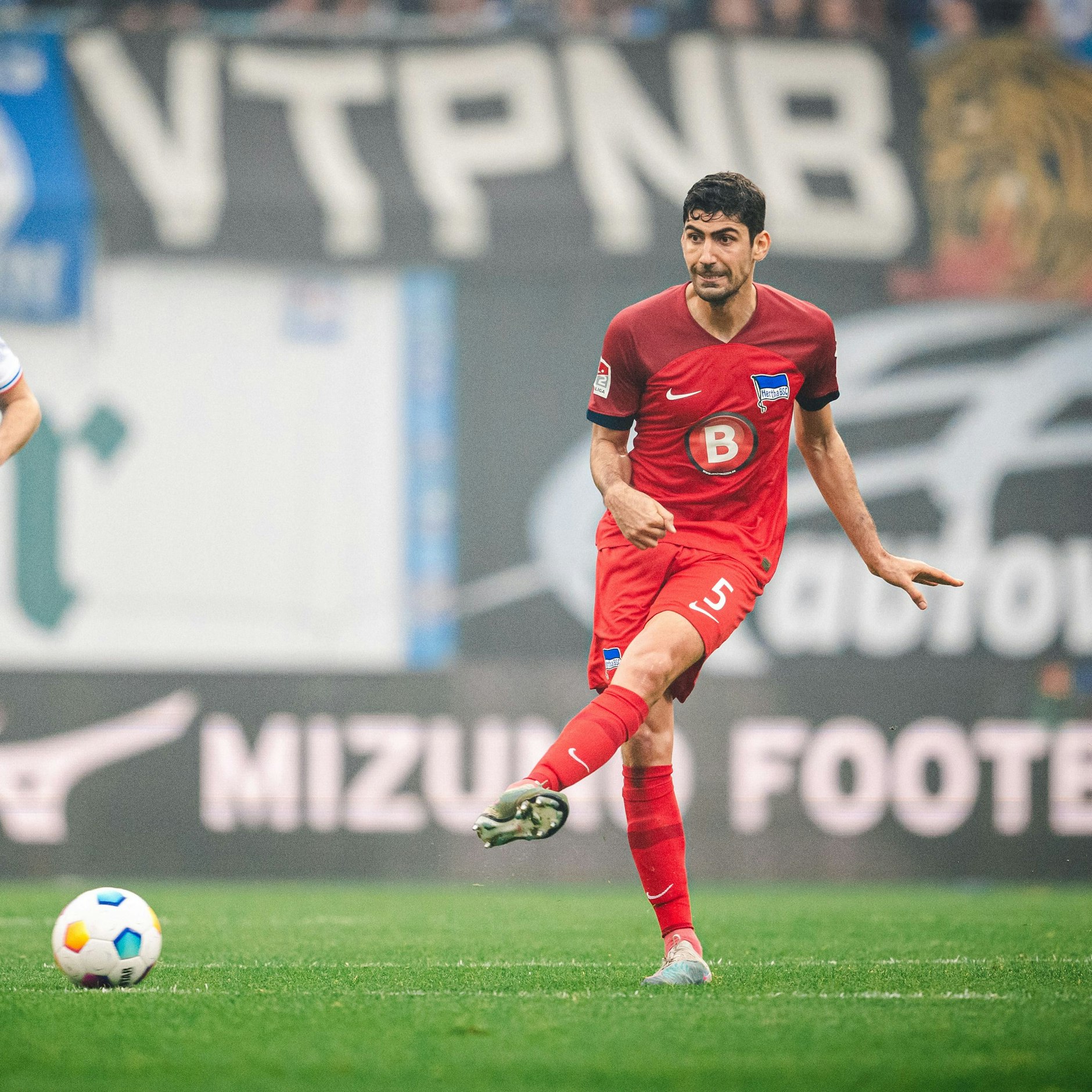 Herthas Grieche Andreas Bouchalakis bekam eine Denkpause beim 3:o-Pokalsieg gegen Mainz.