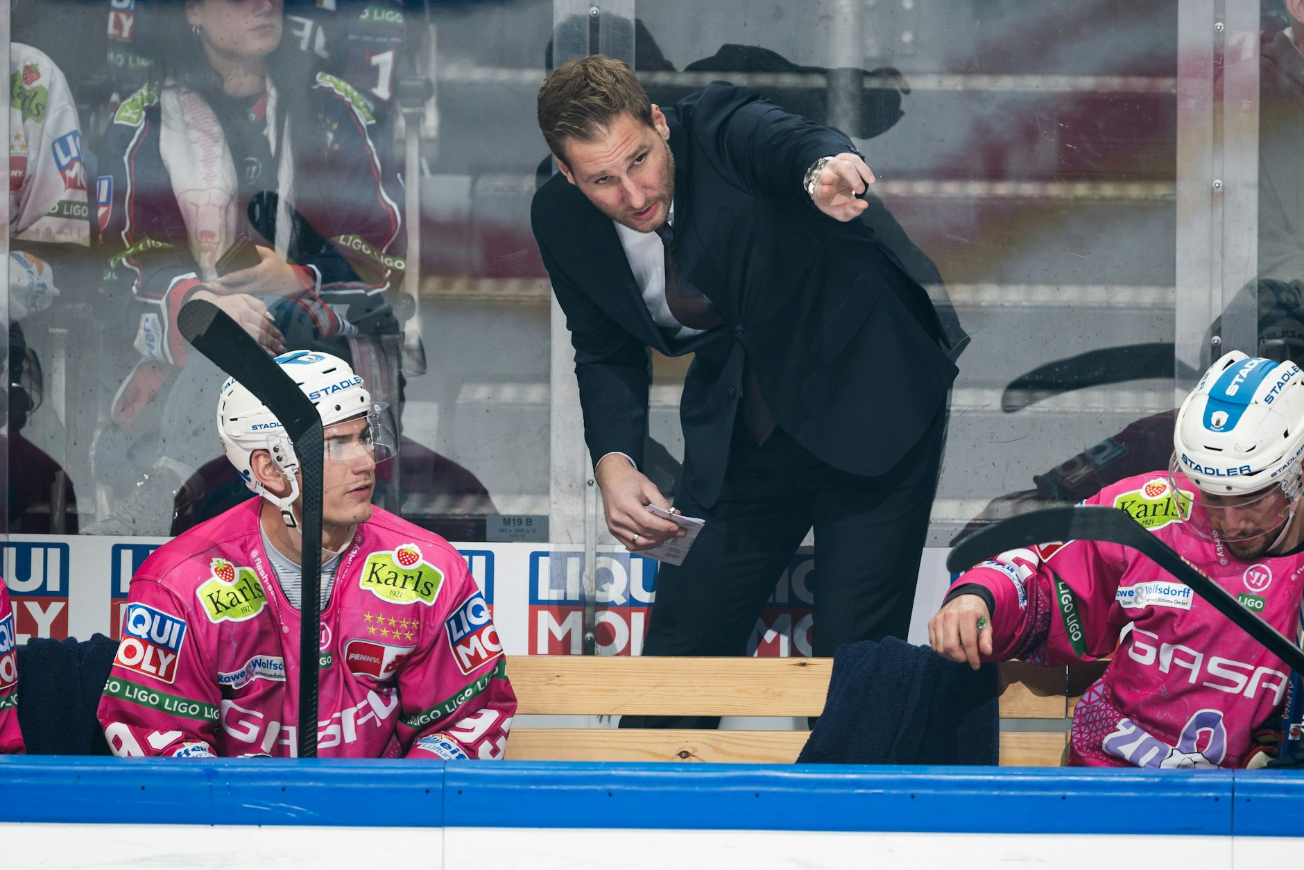 Eisbären-Co-Trainer André Rankel hat als ehemaliger Stürmer nicht nur Tipps für Knipser Leo Pföderl parat.