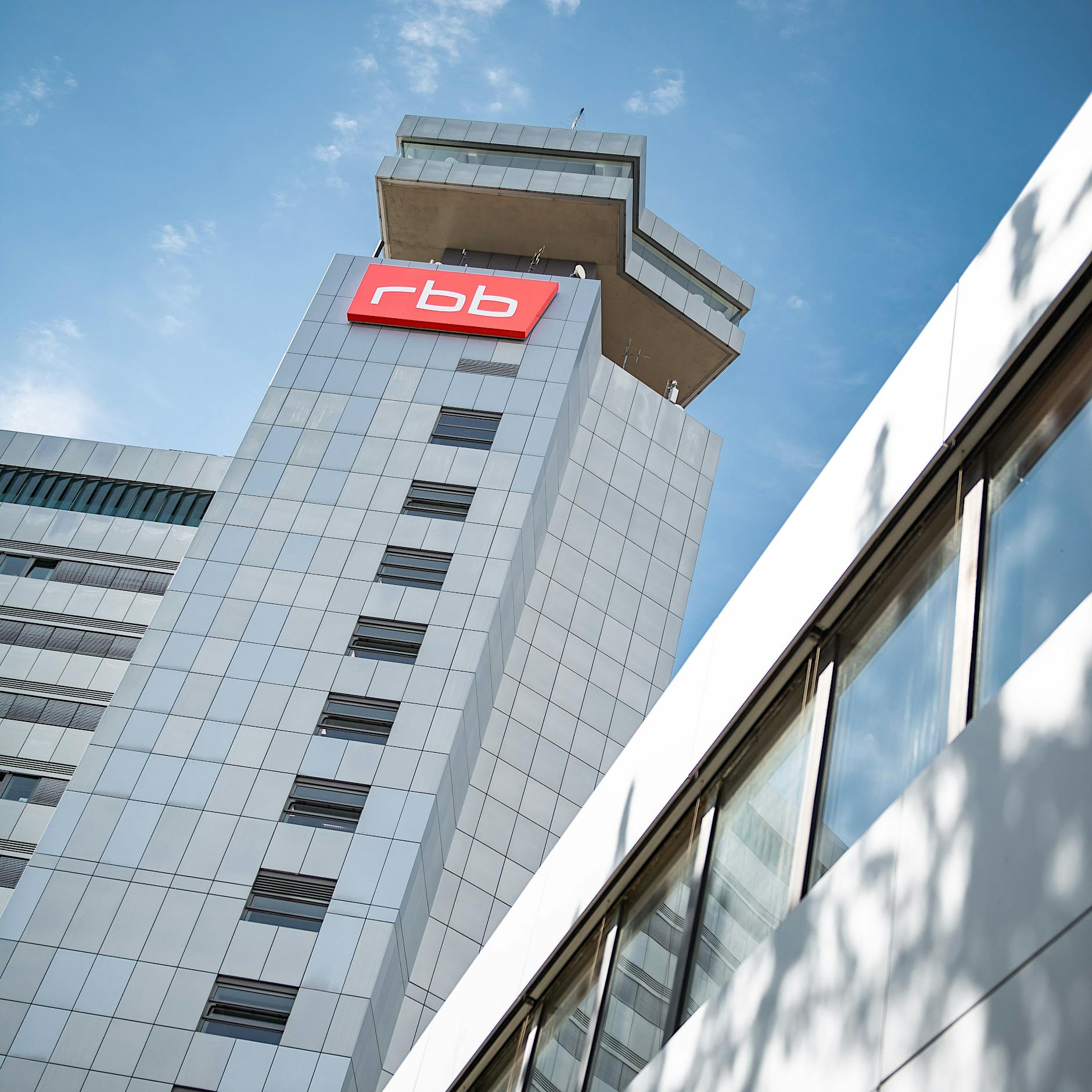 Neuer Rundfunkstaatsvertrag für den RBB: Personen mit ostdeutscher Biografie bevorzugen