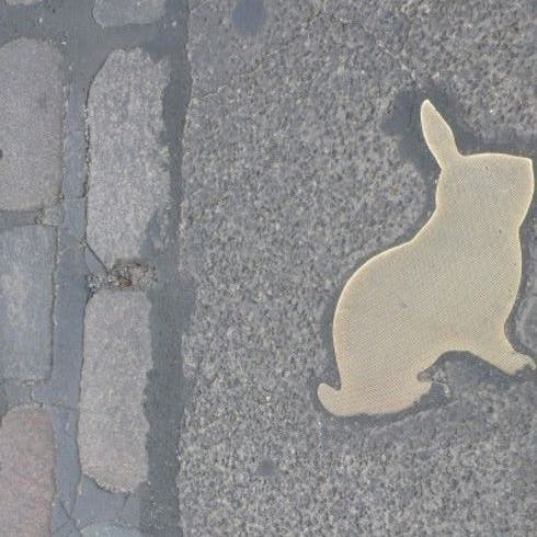 Die Kaninchen stammen von der Künstlerin Karla Sachse.