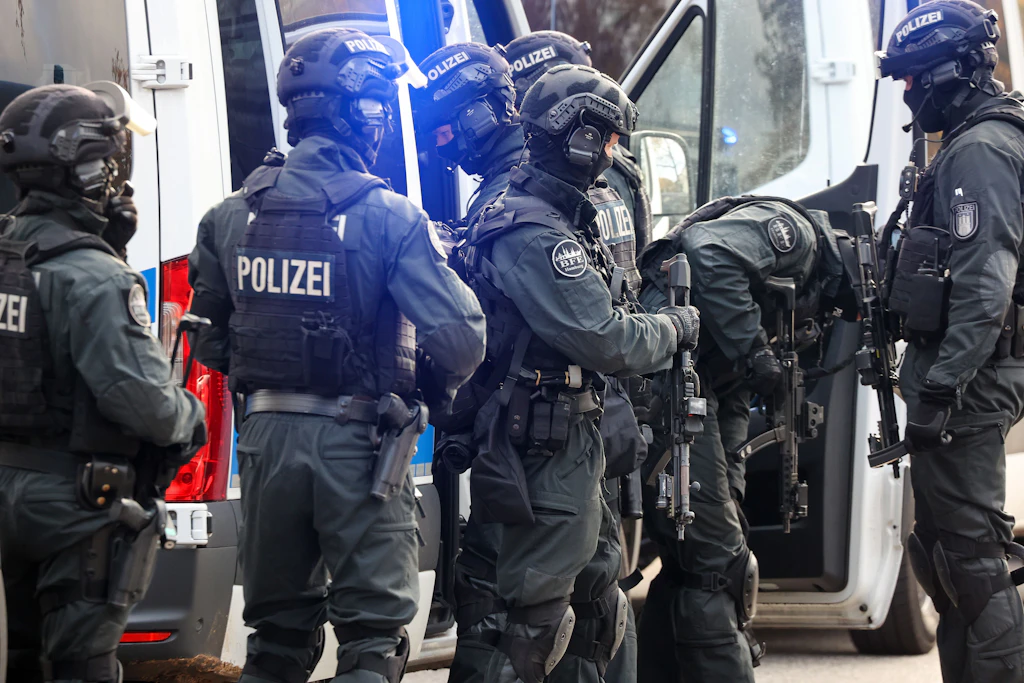 Nach Bedrohungslage an Schule - Polizei findet Schüler mit Spielzeugpistole
