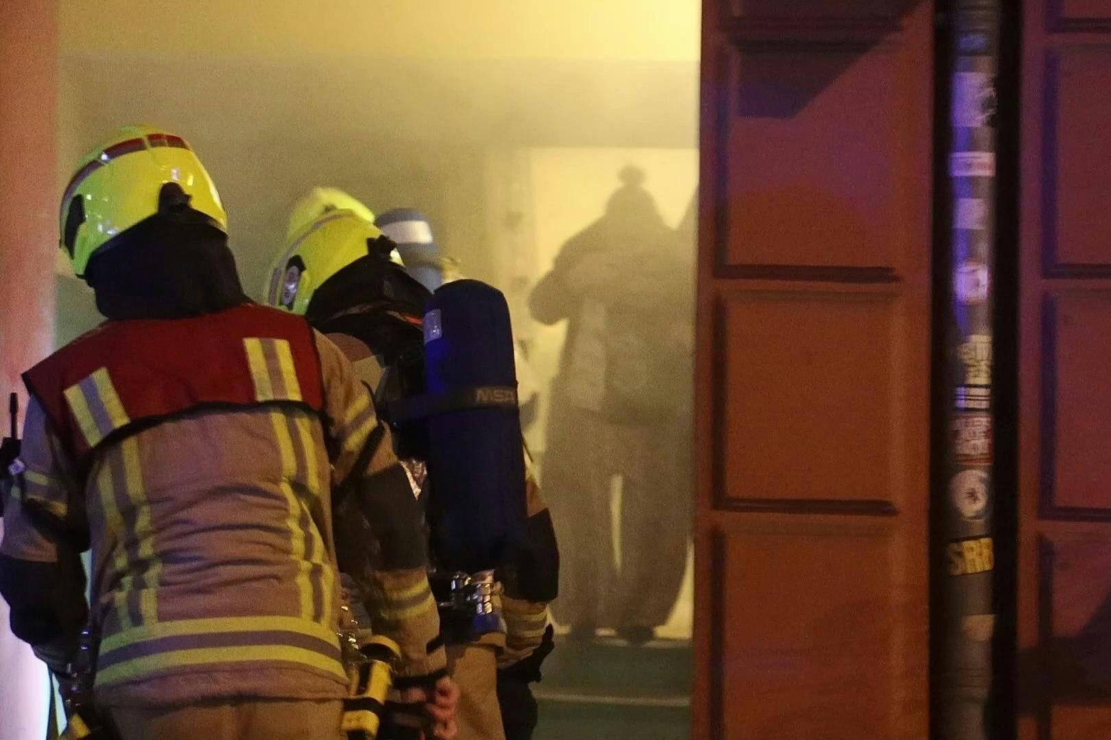 Bei einem Brand in Oberschöneweide waren 71 Feuerwehrleute im Einsatz.