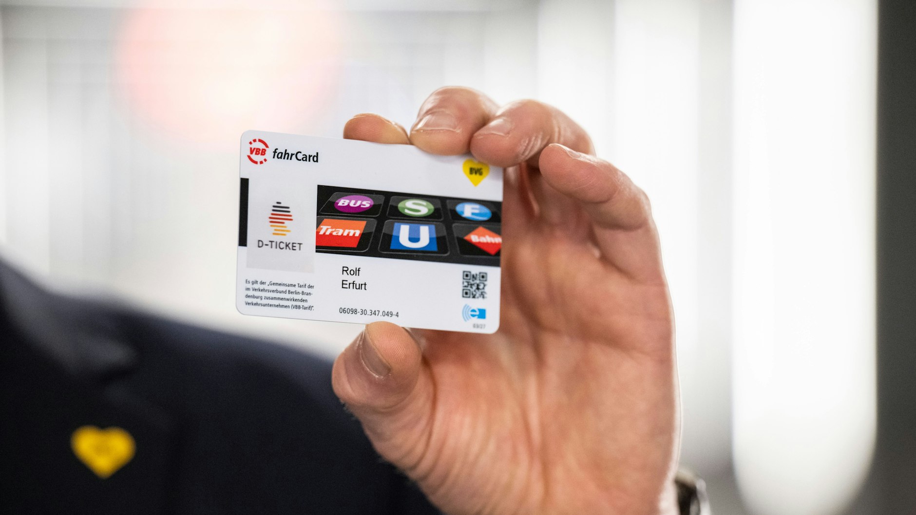 Seit der Einführung des Deutschlandtickets treffen Kontrolleure auf sehr viel weniger Schwarzfahrer.