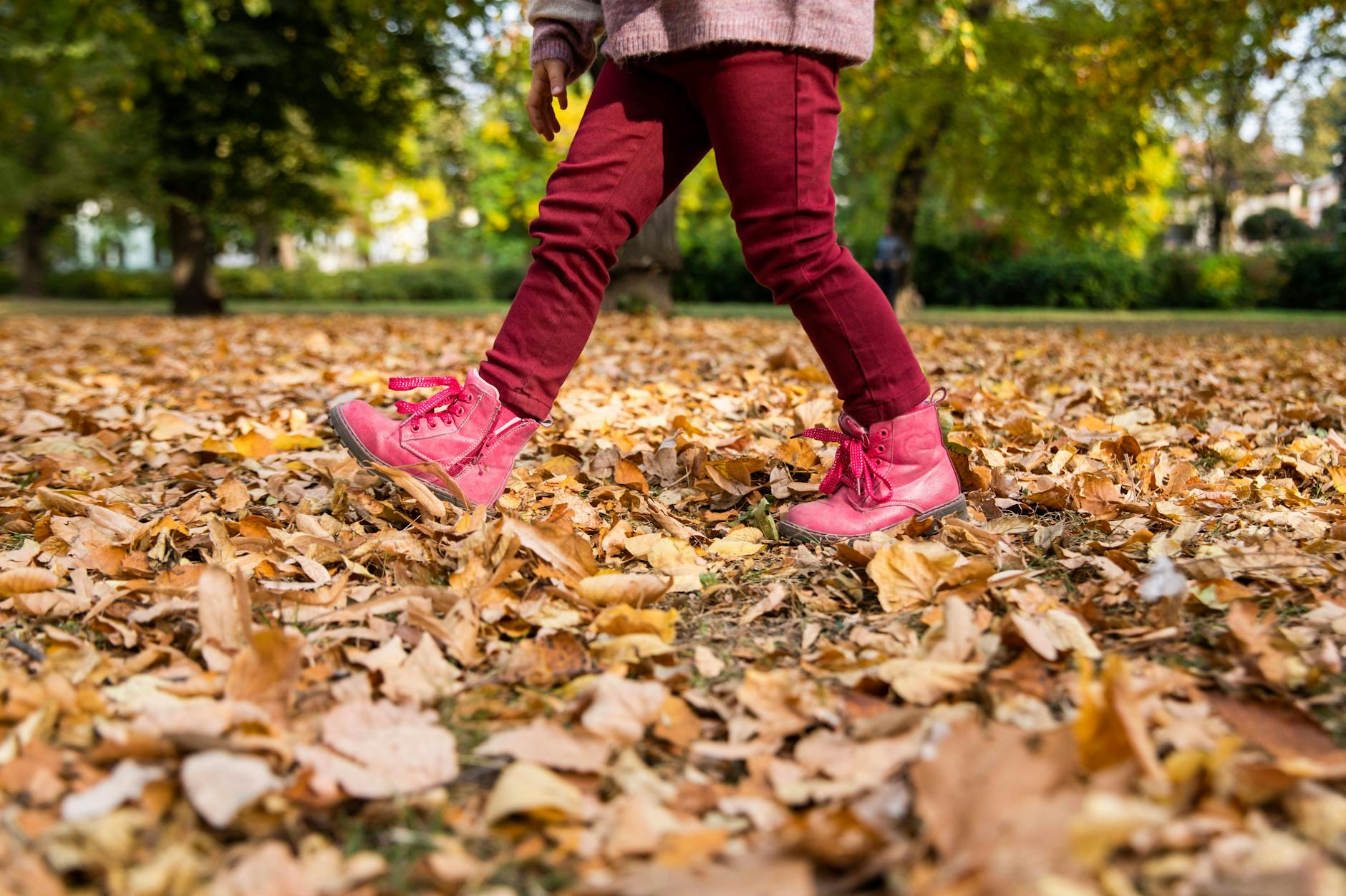 Quietschende Schuhe sind nervig – aber man kann etwas dagegen tun.
