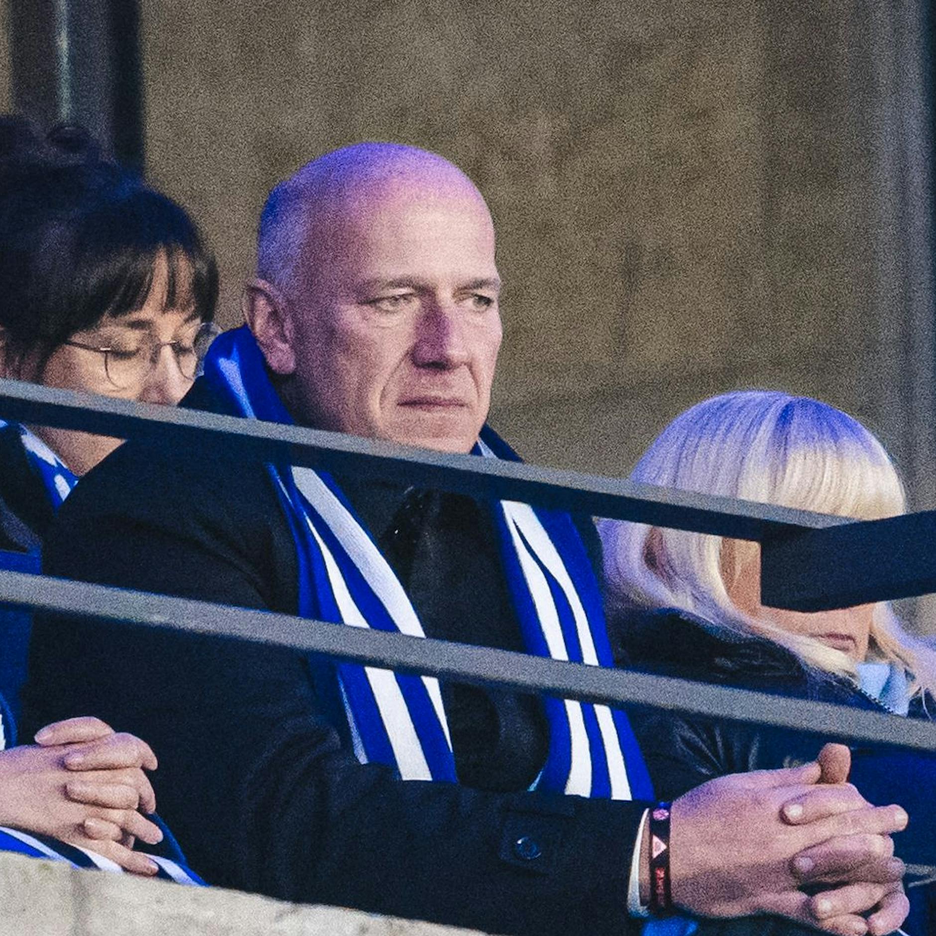 Kai Wegner besucht BFC Dynamo und spricht über die Zukunft des Sportforums