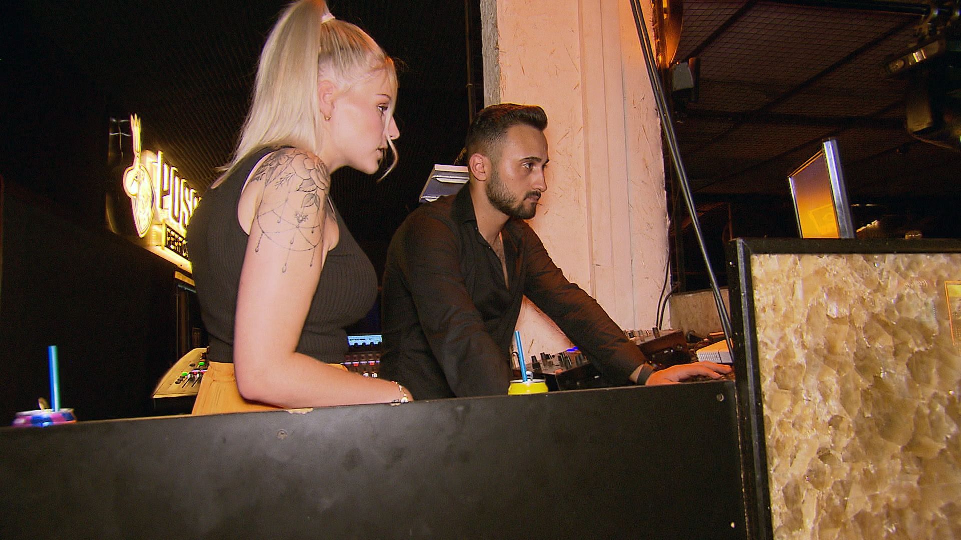 Image - „Die Wollnys“: Estefania kommandiert Freund Ali ganz schön herum!