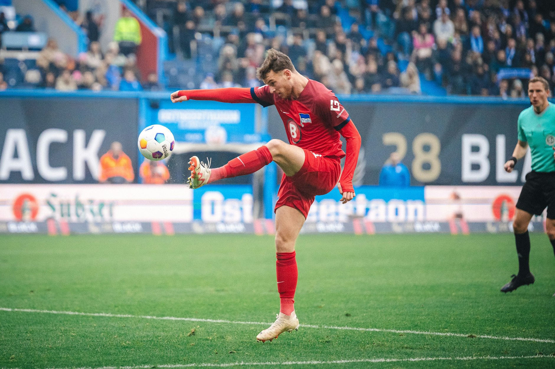 Herthas Turbo-Aufsteiger in der Hinrunde ist Pascal Klemens. Jetzt verdrängt der 18-Jährige den griechischen Nationalspieler Andreas Bouchalakis aus der Startelf.