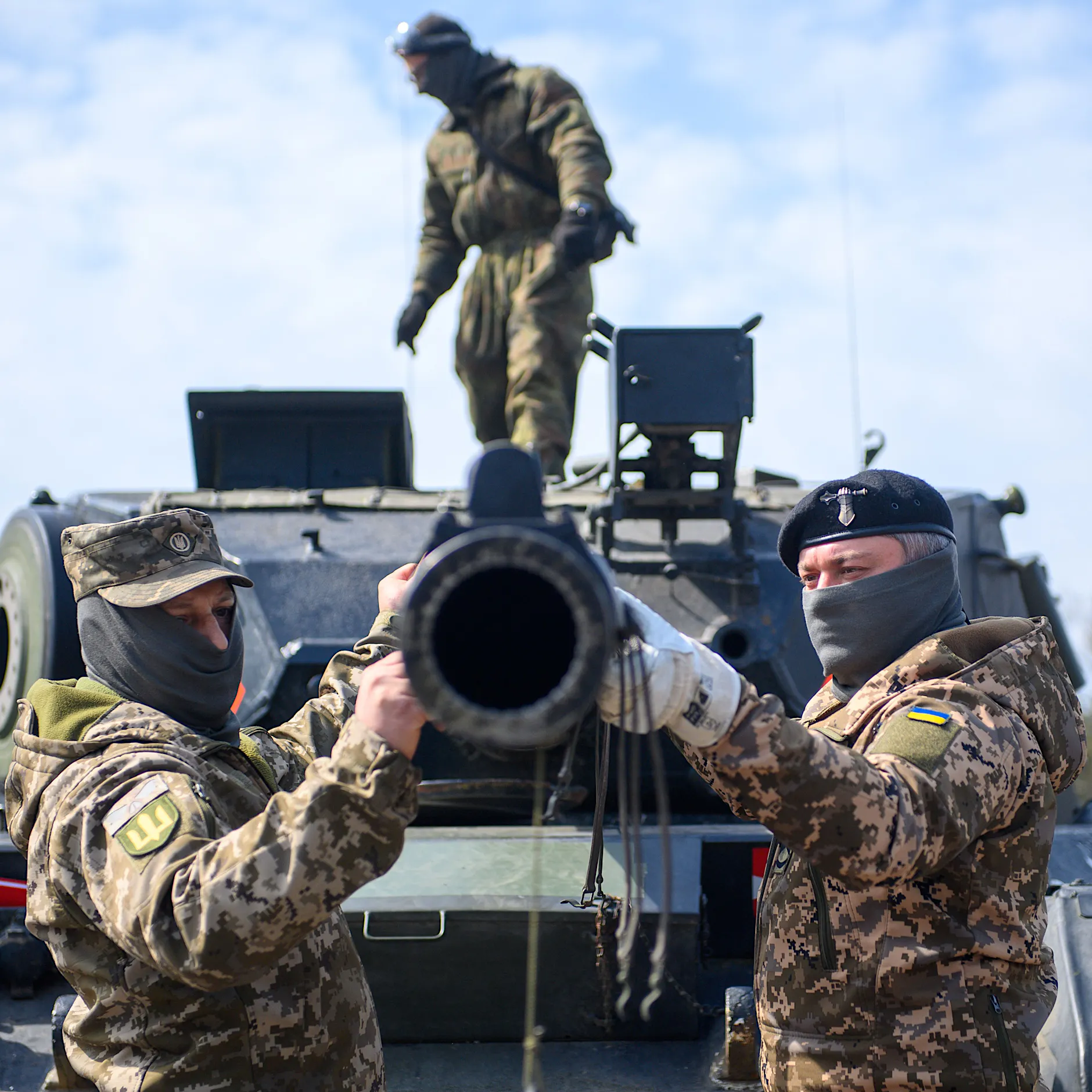 Sicherheitsexperten zur Aufrüstung: „Deutschland versucht, die Waffenfabrik Europas zu werden“