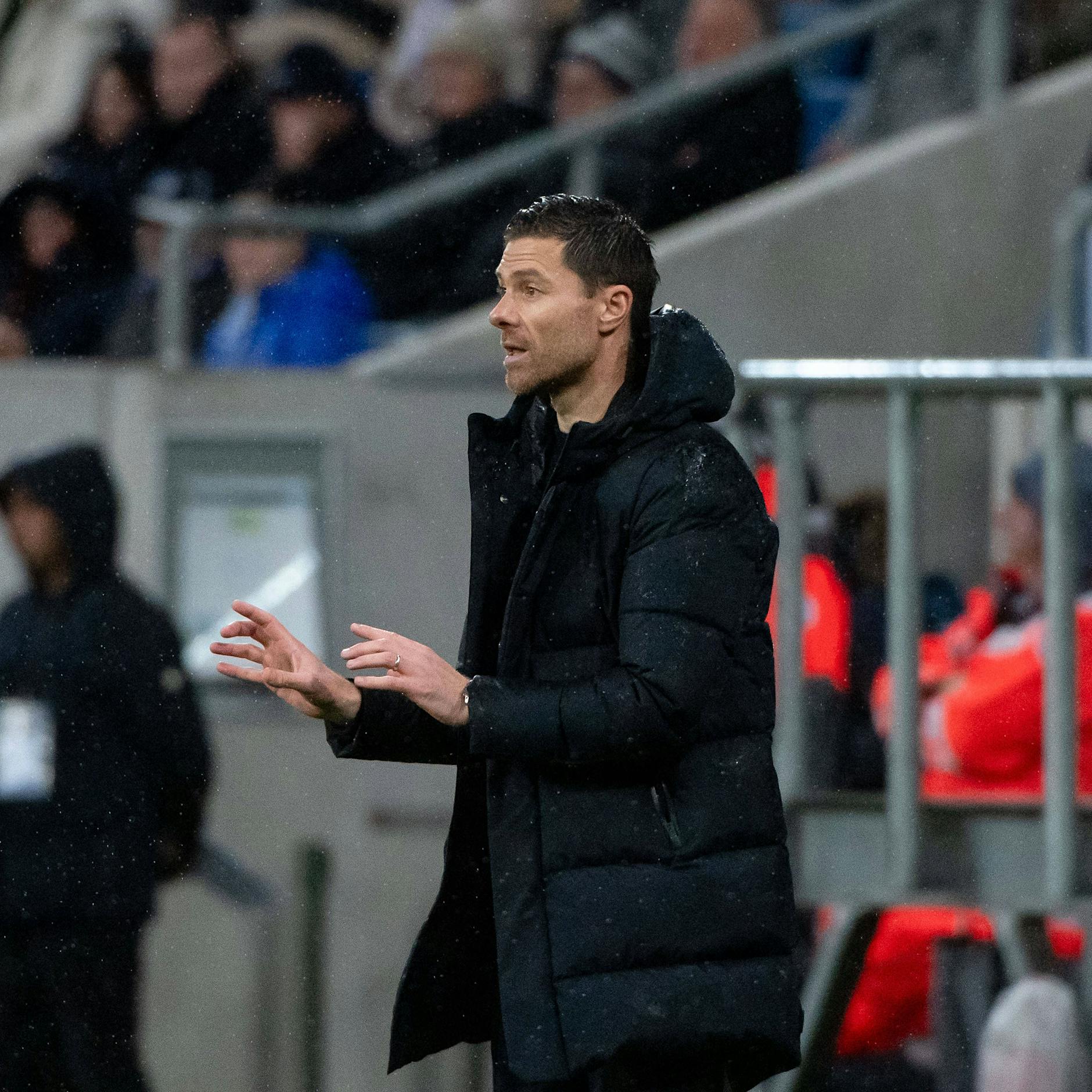 Nanu?! Bayer-Trainer Alonso lobt den 1. FC Union und jagt einen Rekord