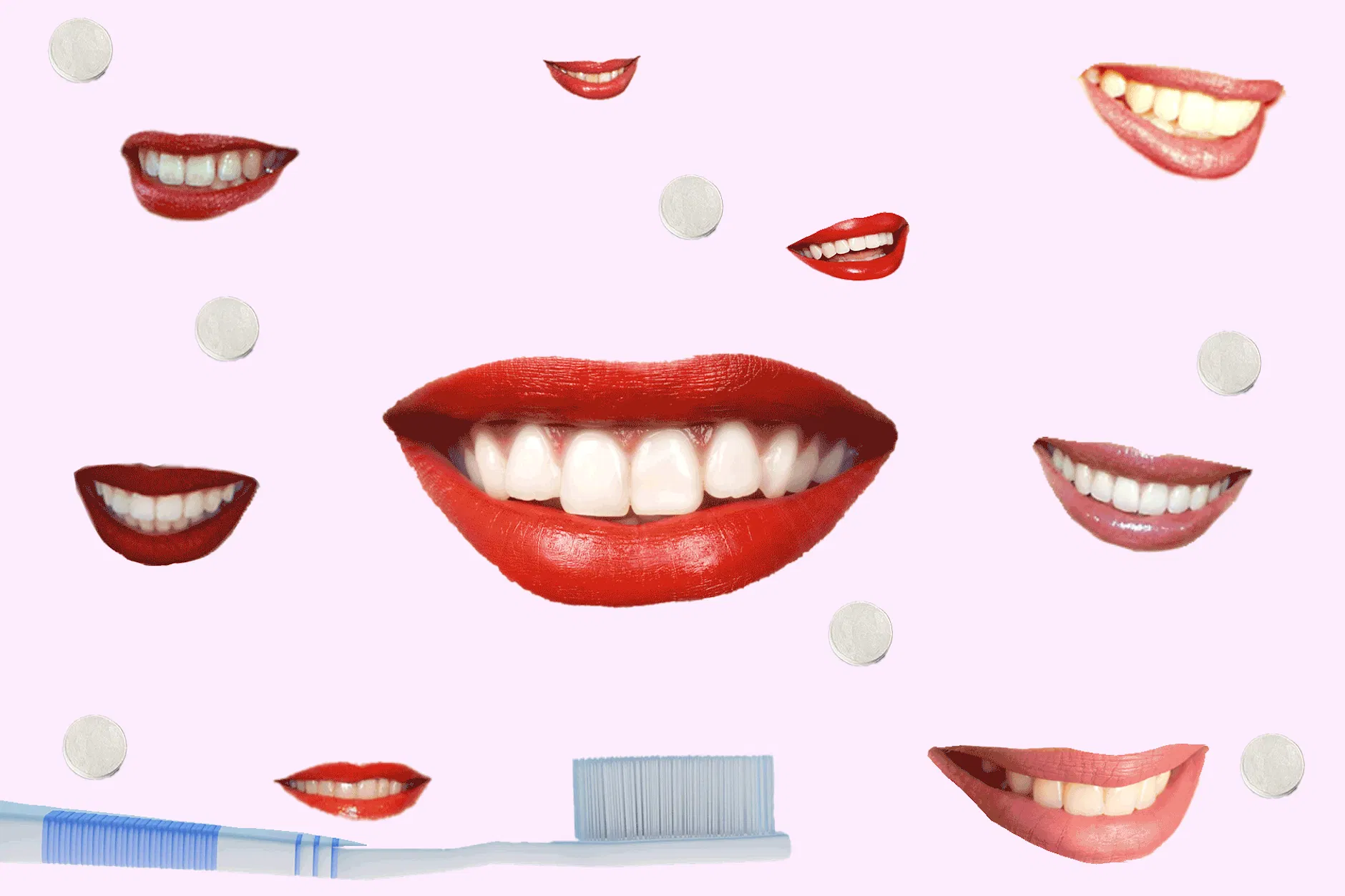 Wer regelmäßig Zähne putzt, wird wenig Probleme mit verfärbten Zähnen haben. Statt Zahnpasta kann man auch Tabletten nutzen.