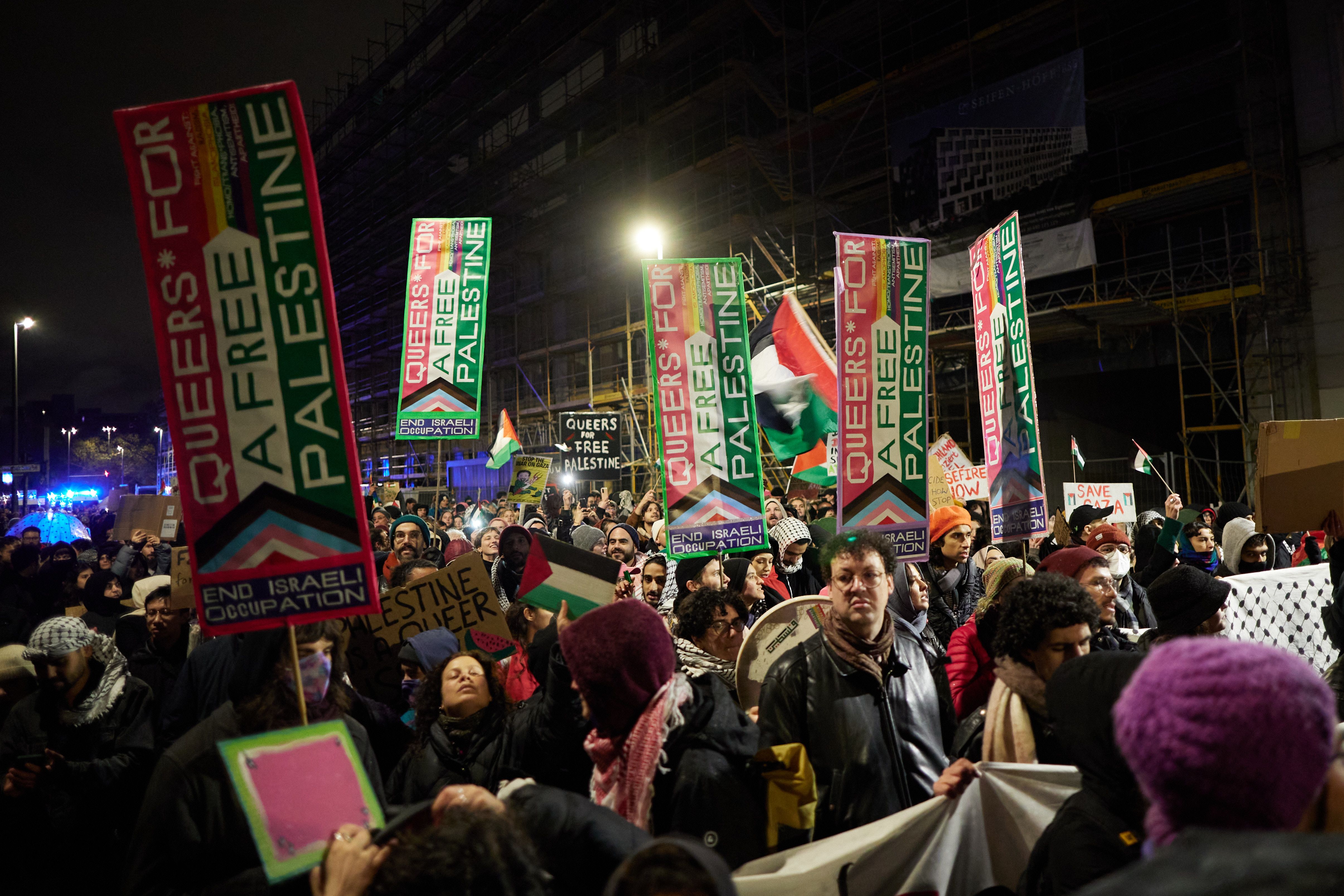 Tausende Teilnehmer Bei Pro-Palästina-Demonstration In Berlin