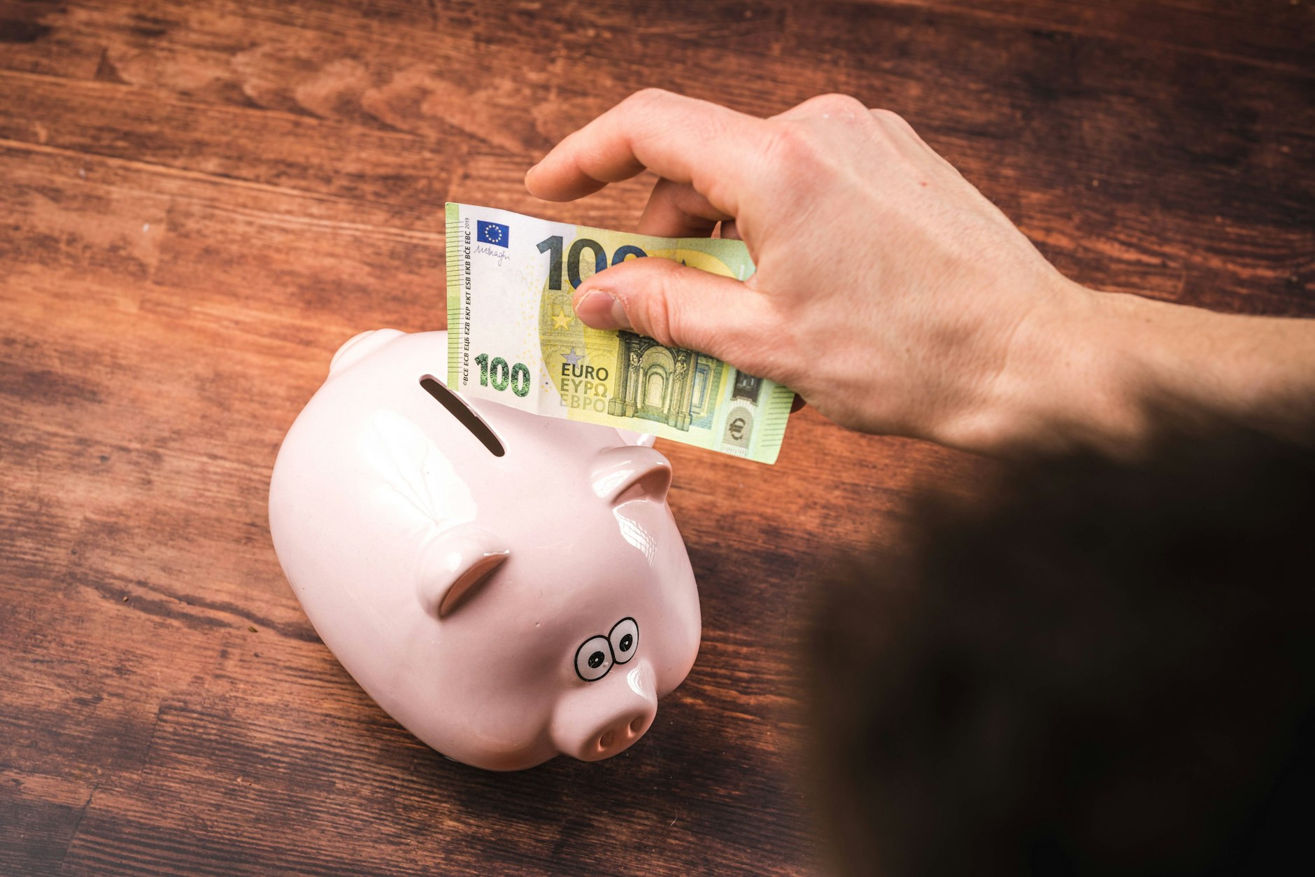 Im Sparschwein ist das Geld sicher, nur leider nicht vor der Inflation.