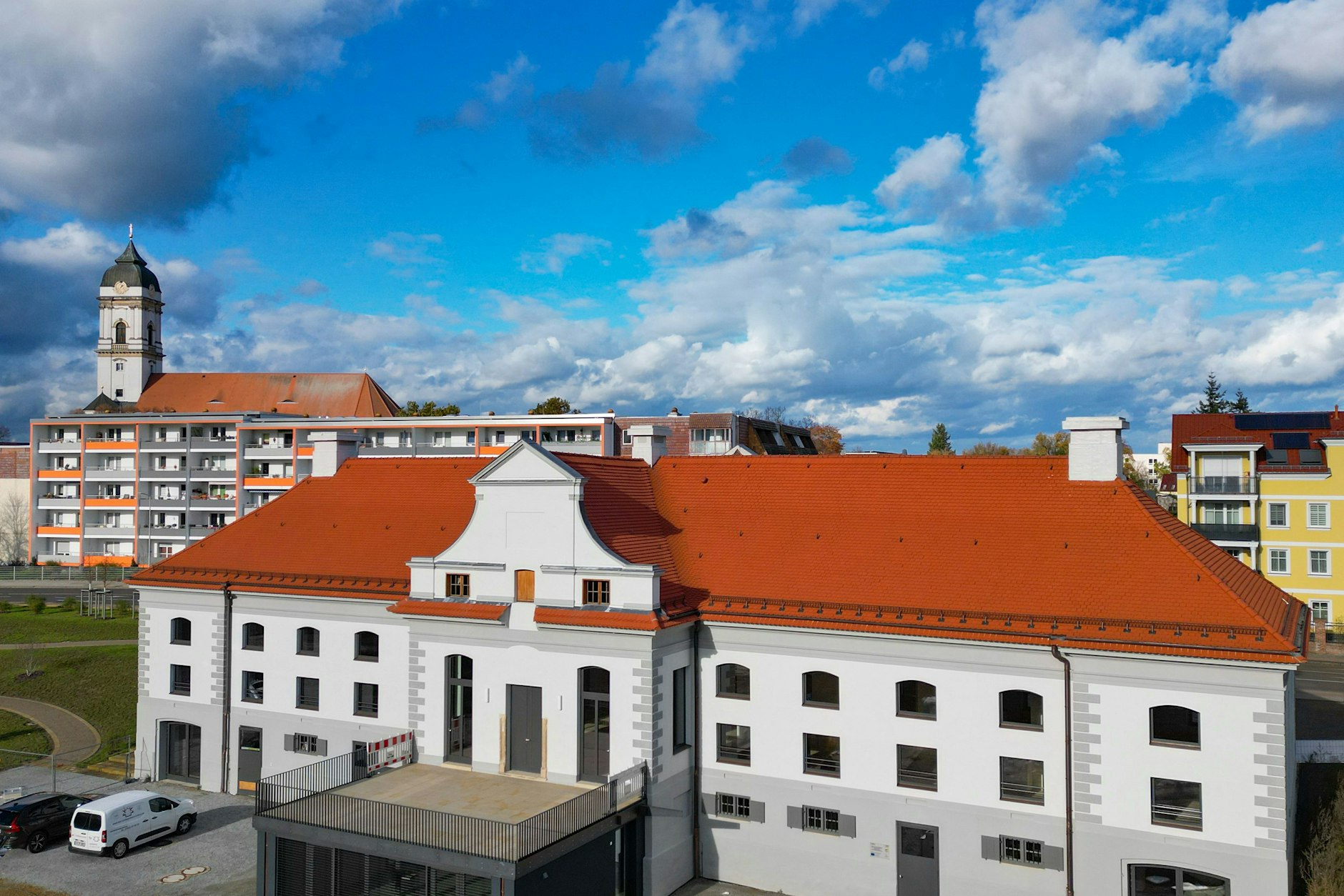 Das sanierte Jagdschloss von Fürstenwalde an der Spree. Das unter Denkmalschutz stehende ehemalige Jagdschloss wurde 1699/1700 nach den Plänen des Baumeisters M. Grünberg errichtet.