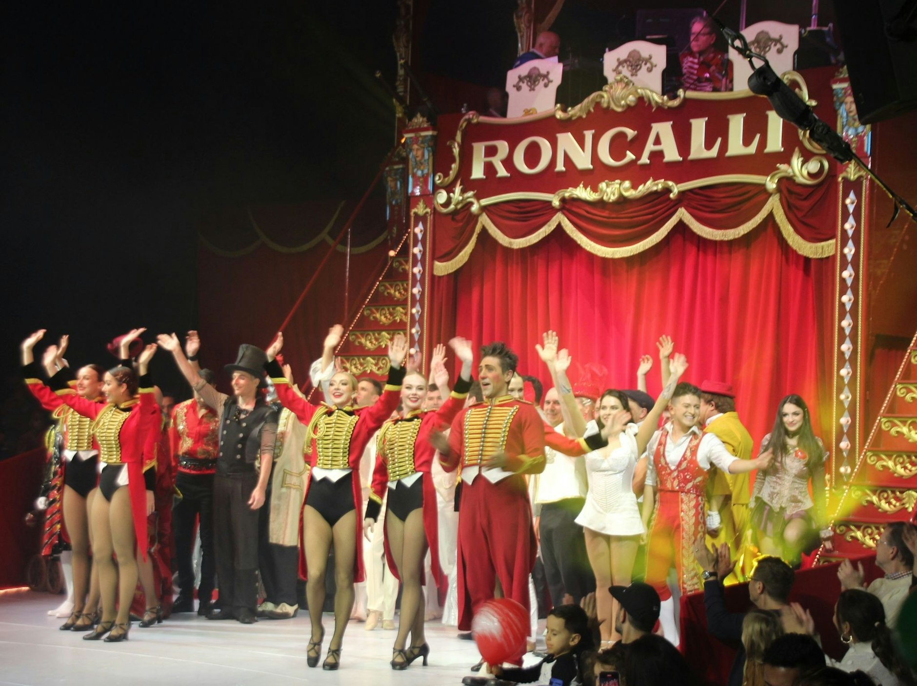 Der Circus Roncalli gastiert in New York.  