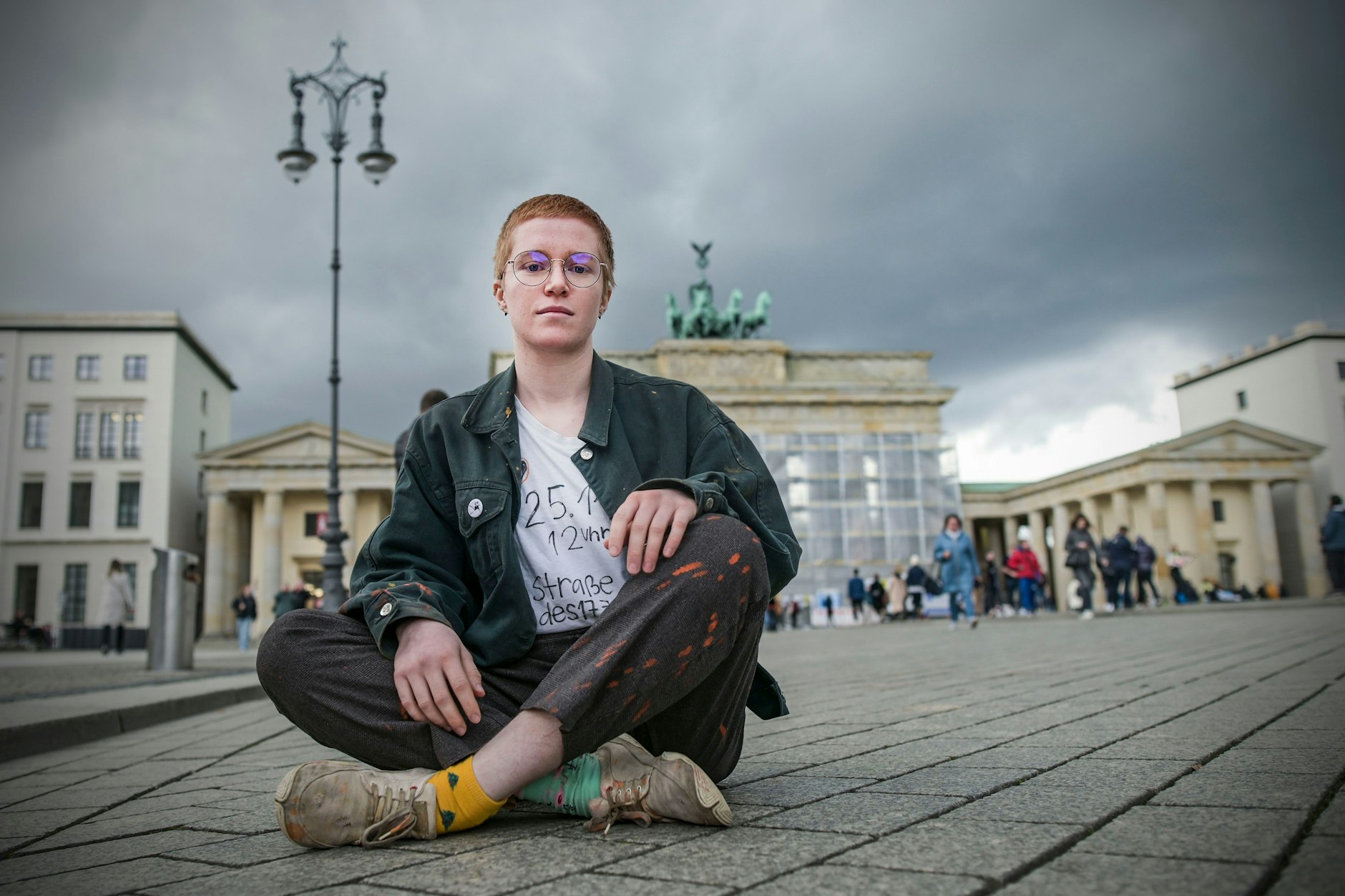 Regina Stephan nimmt für die Letzte Generation an Aktionen teil, für die schon jetzt große Schadensersatzforderungen geltend gemacht werden.