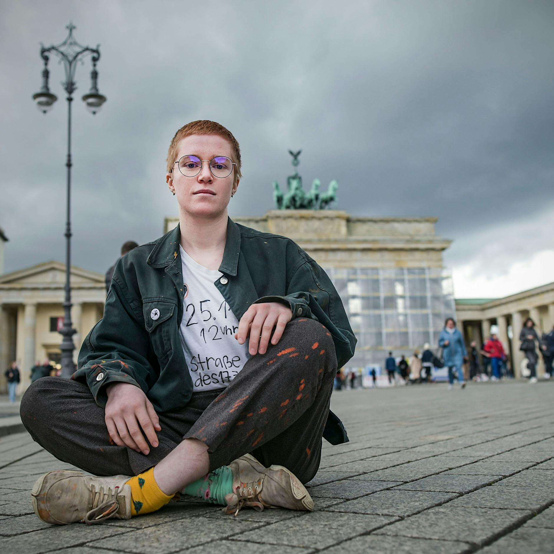 Letzte Generation – Aktivistin Regina Stephan: Brandenburger Tor "doch nur ein Stück Sandstein"