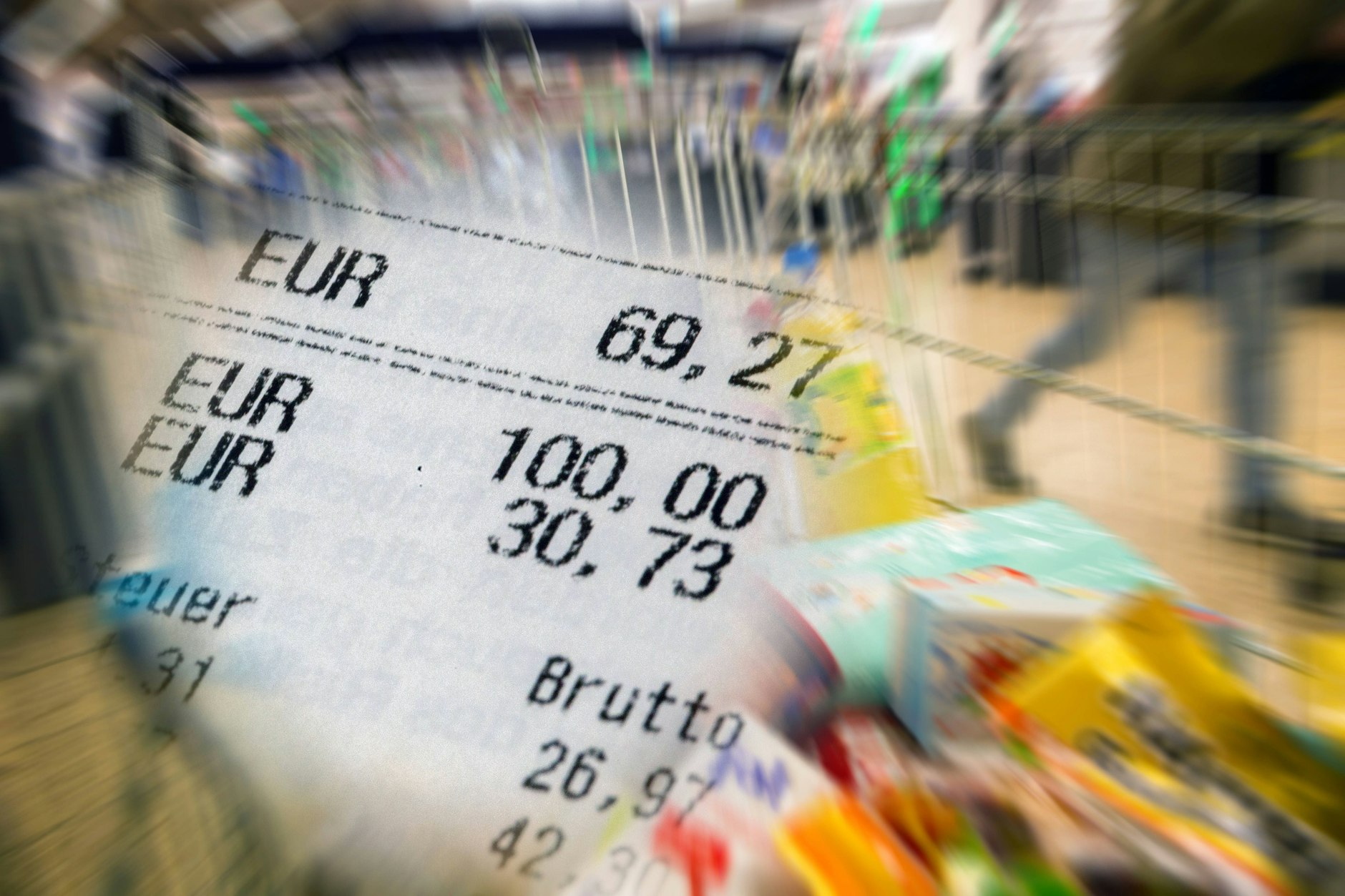 Lebensmittel sind teurer geworden - ein Video aus einer Lidl-Filiale in Berlin sorgt nun aber für viel Wirbel im Netz.