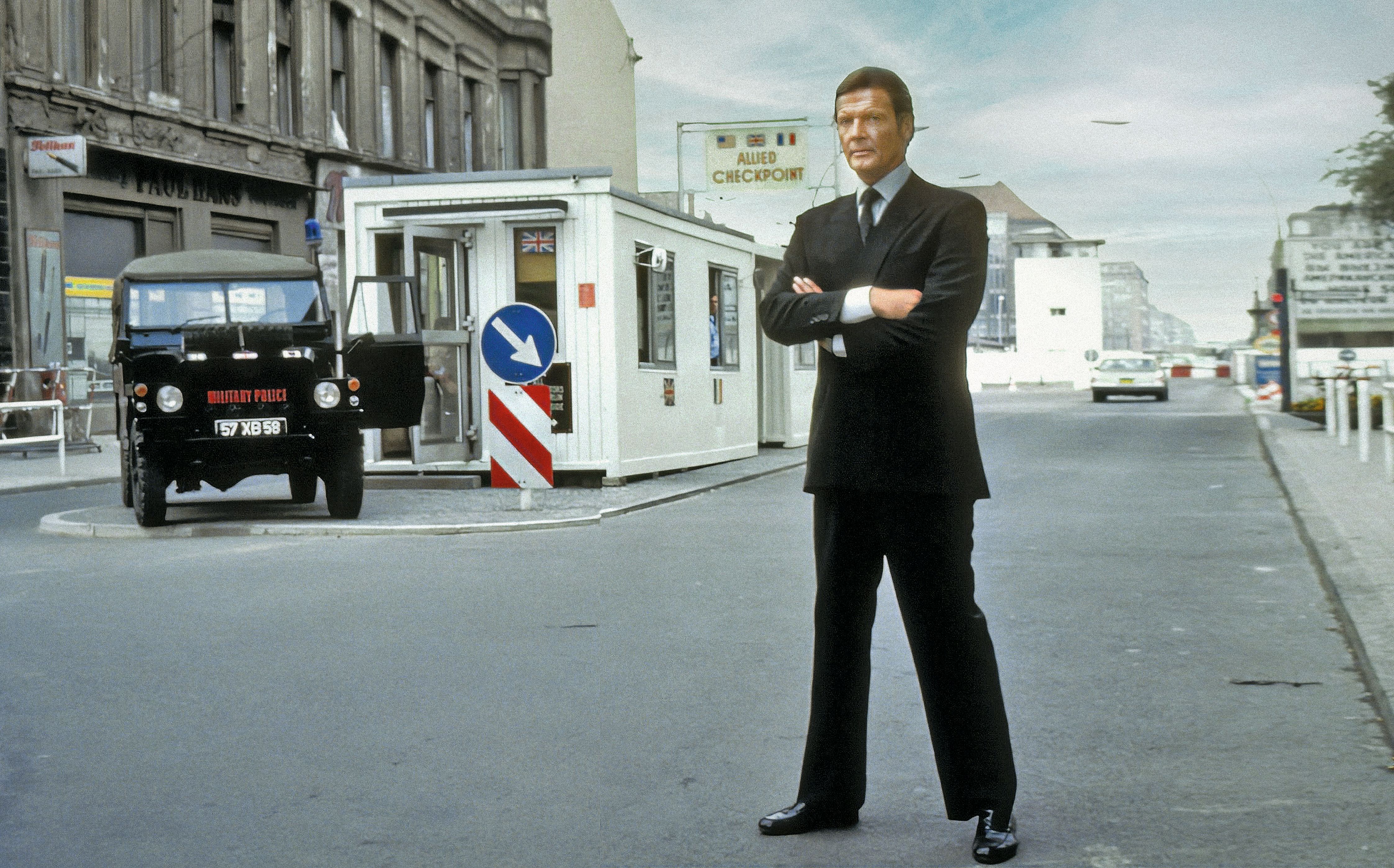 Image - Drehort DDR: James Bond auf Gangsterjagd am Checkpoint Charlie – Filme aus Ost- und Westberlin