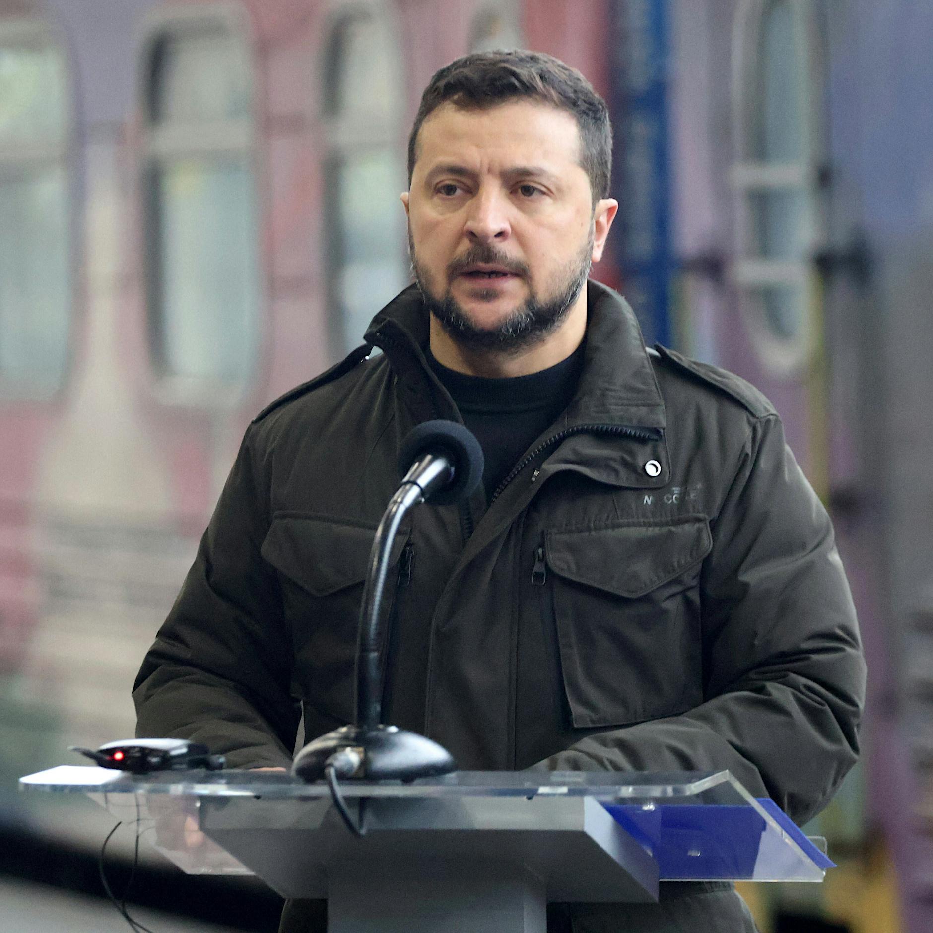 Der Ukraine-Krieg im Schatten des Nahostkonflikts: Selenskyj unter Druck