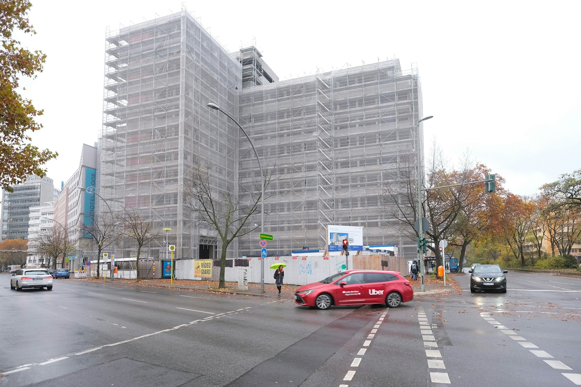 Soll abgerissen werden: das 1964 bis 1967 errichtete Gebäude An der Urania 4–10.&nbsp;