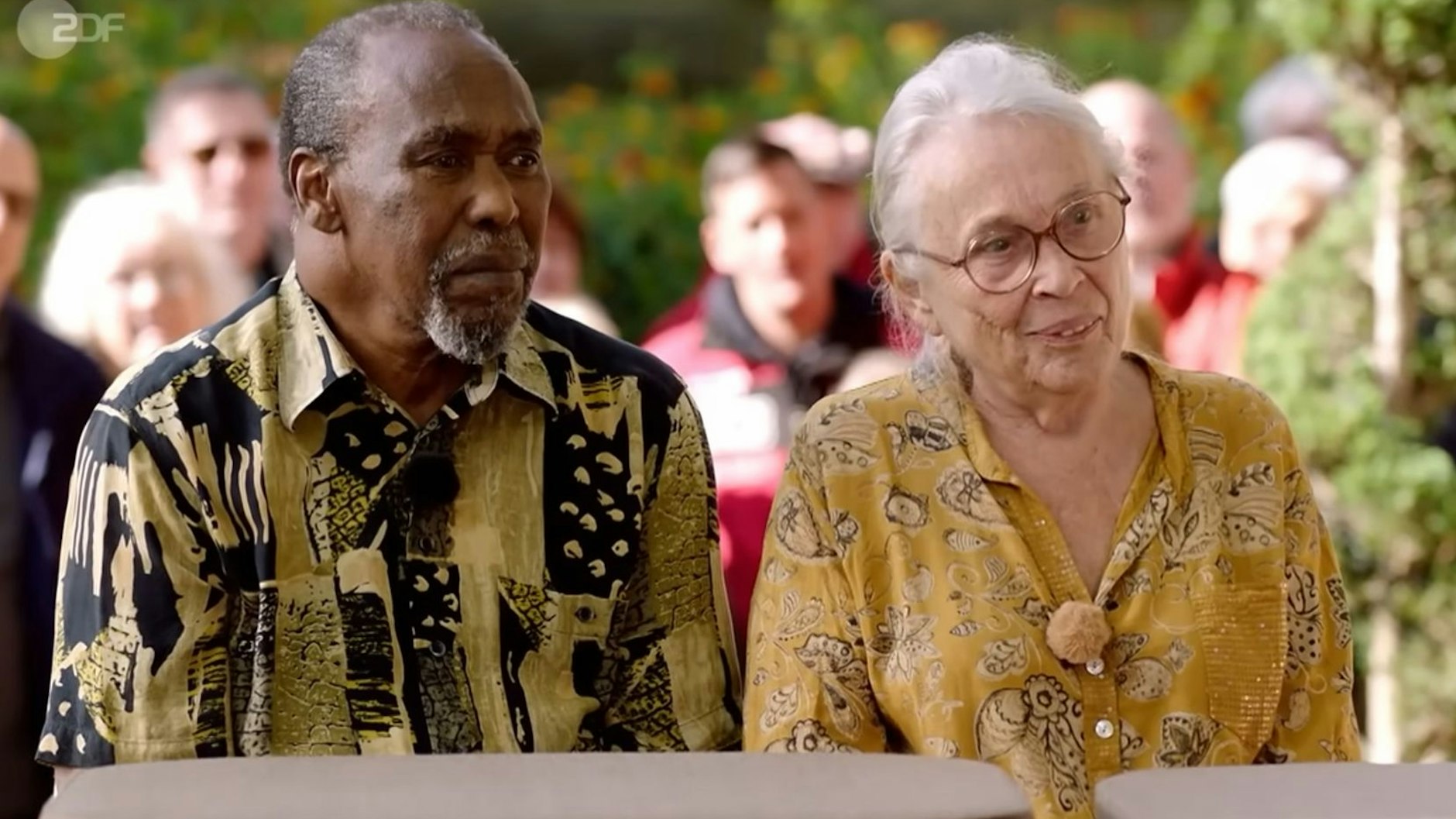 Eric Karanja und Kirsten Douven-Karanja aus Köln wollen bei „Bares für Rares“ ihre Ikarus-Figur verkaufen.