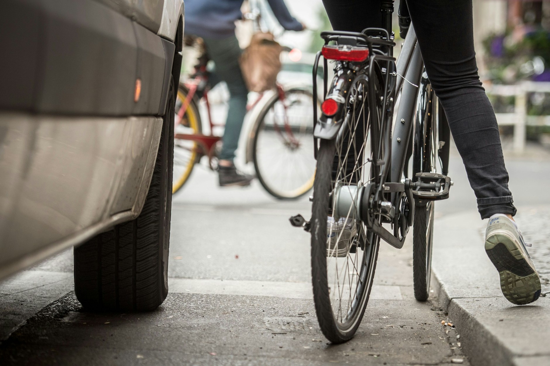 Wenig Platz, viel Verkehr: Jetzt, wo die Radwege wieder voller werden, steigt das Aggressionslevel.