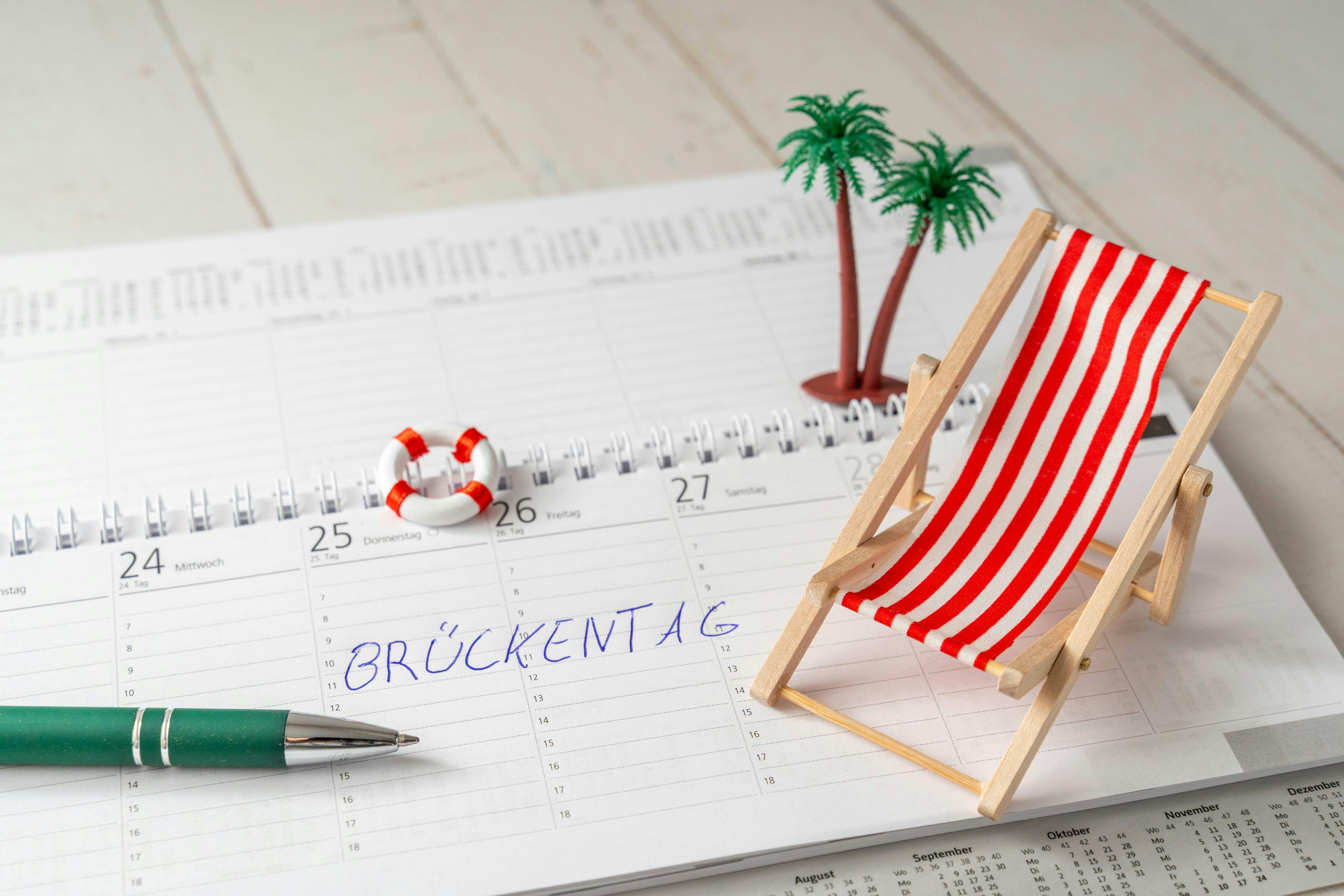 Brückentage clever legen und Urlaubszeit mehr als verdoppeln – SO geht’s