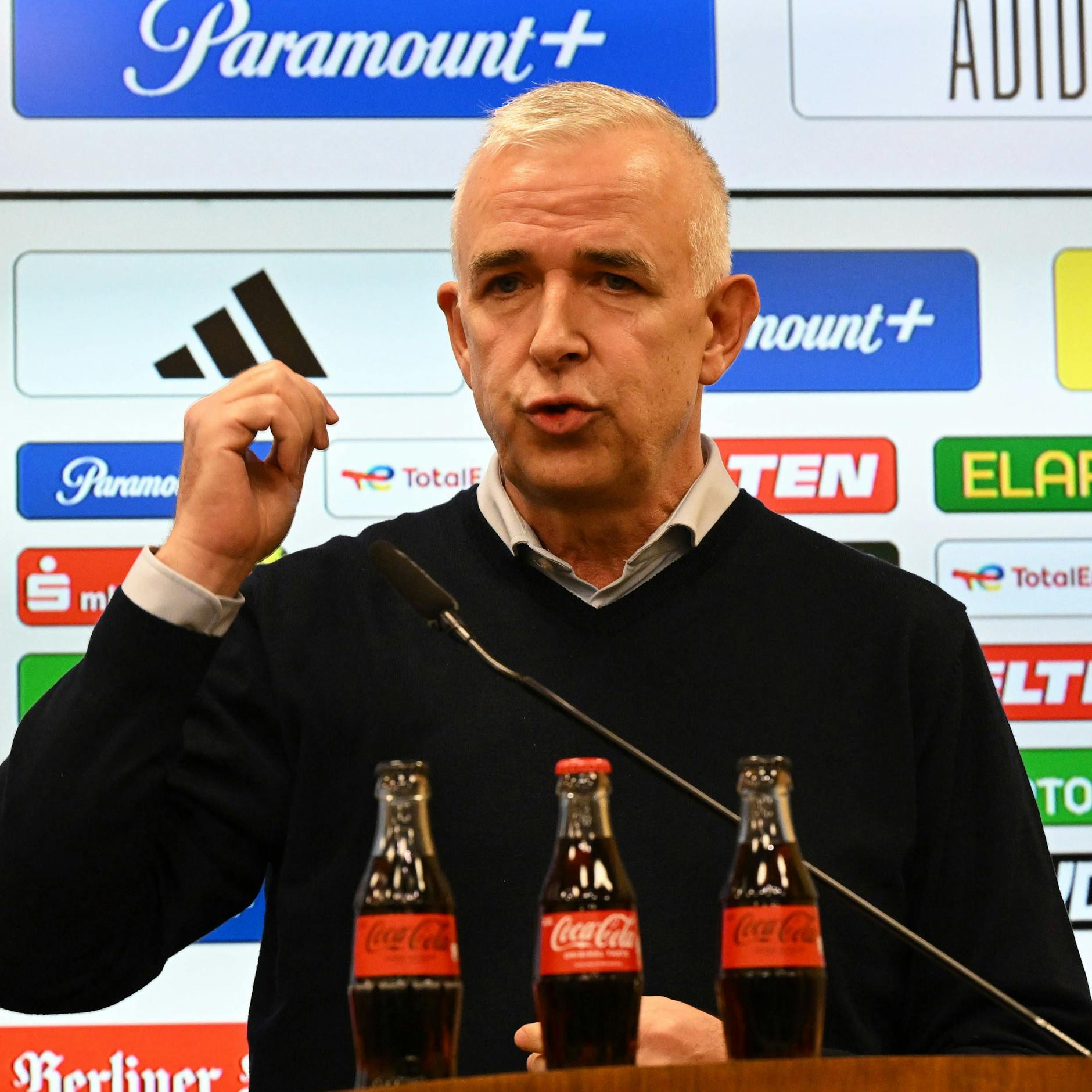 Präsident Dirk Zingler erklärte die Trennung von Urs Fischer.