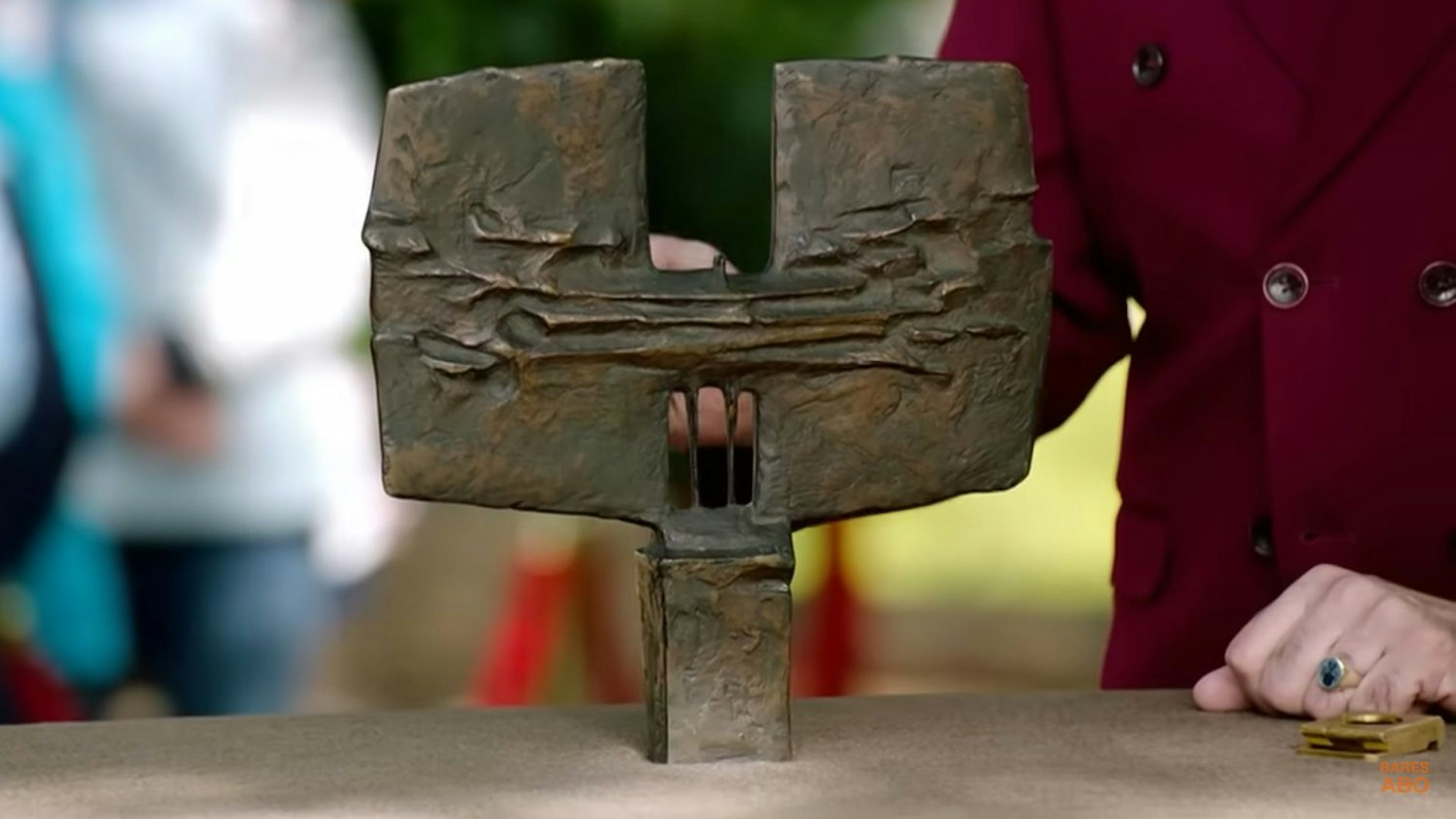 Um diese Figur geht es bei „Bares für Rares“: Der Ikarus aus Bronze ist ein echtes Kunstwerk.