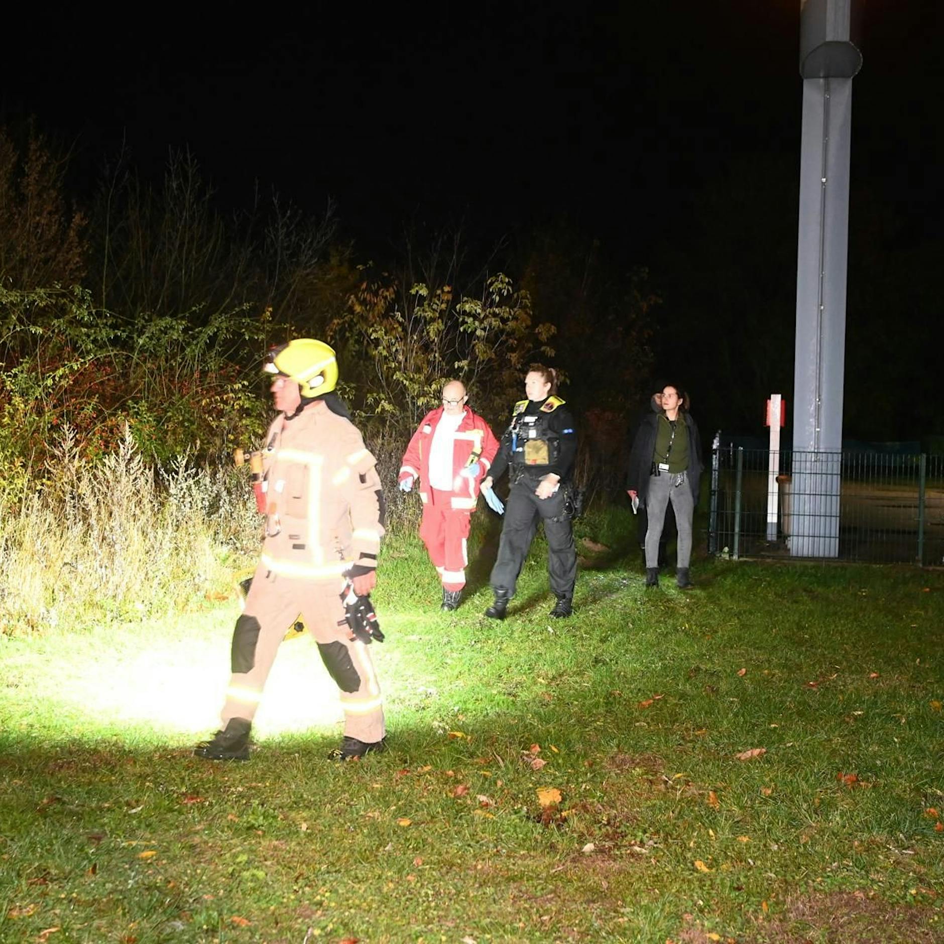 Leiche in Naturschutzgebiet in Hellersdorf – mutmaßlicher Täter kehrt zum Tatort zurück