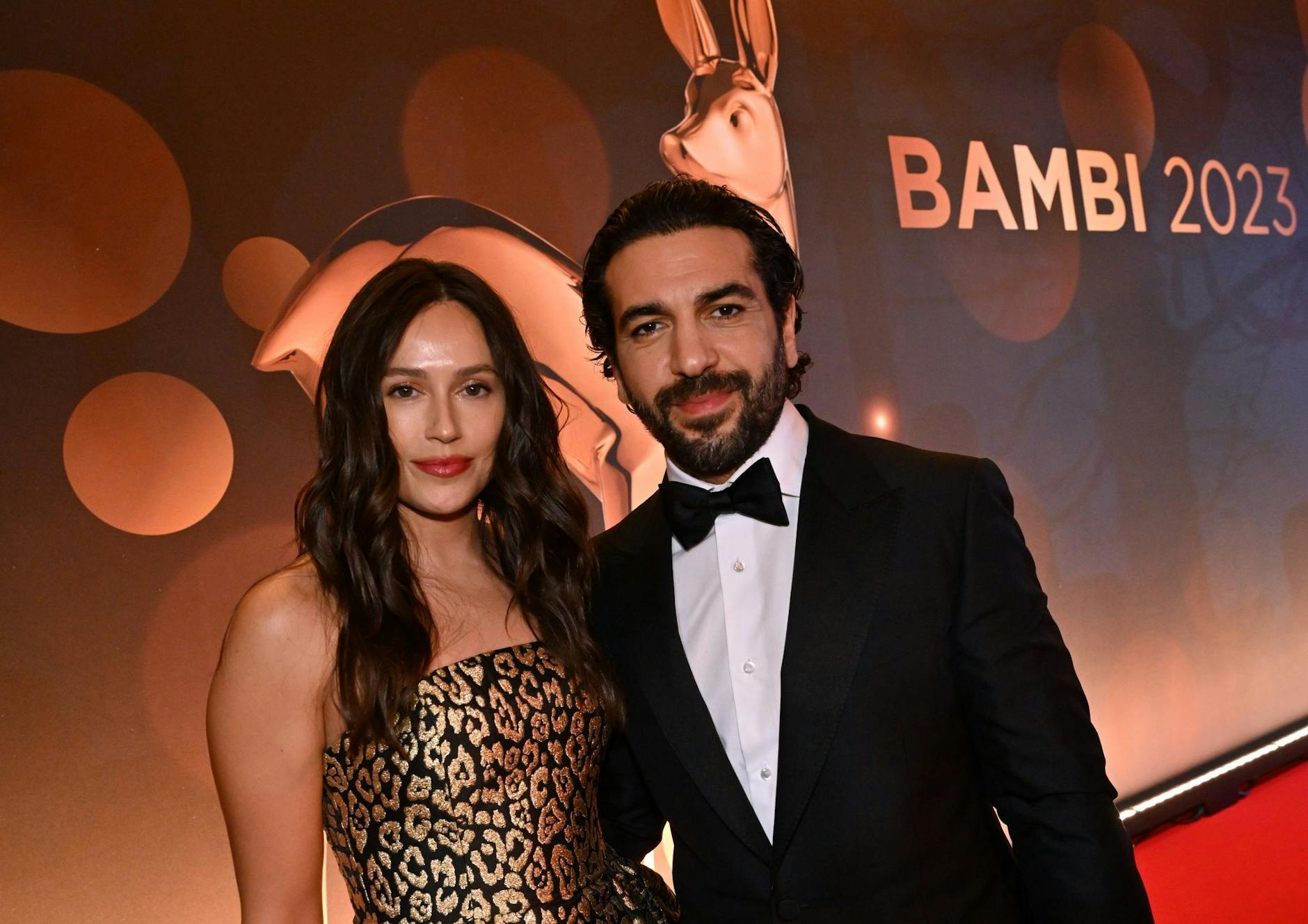 Schauspieler Elyas M'Barek war auch unter den Nominierten. Hier mit Ehefrau Jessica.