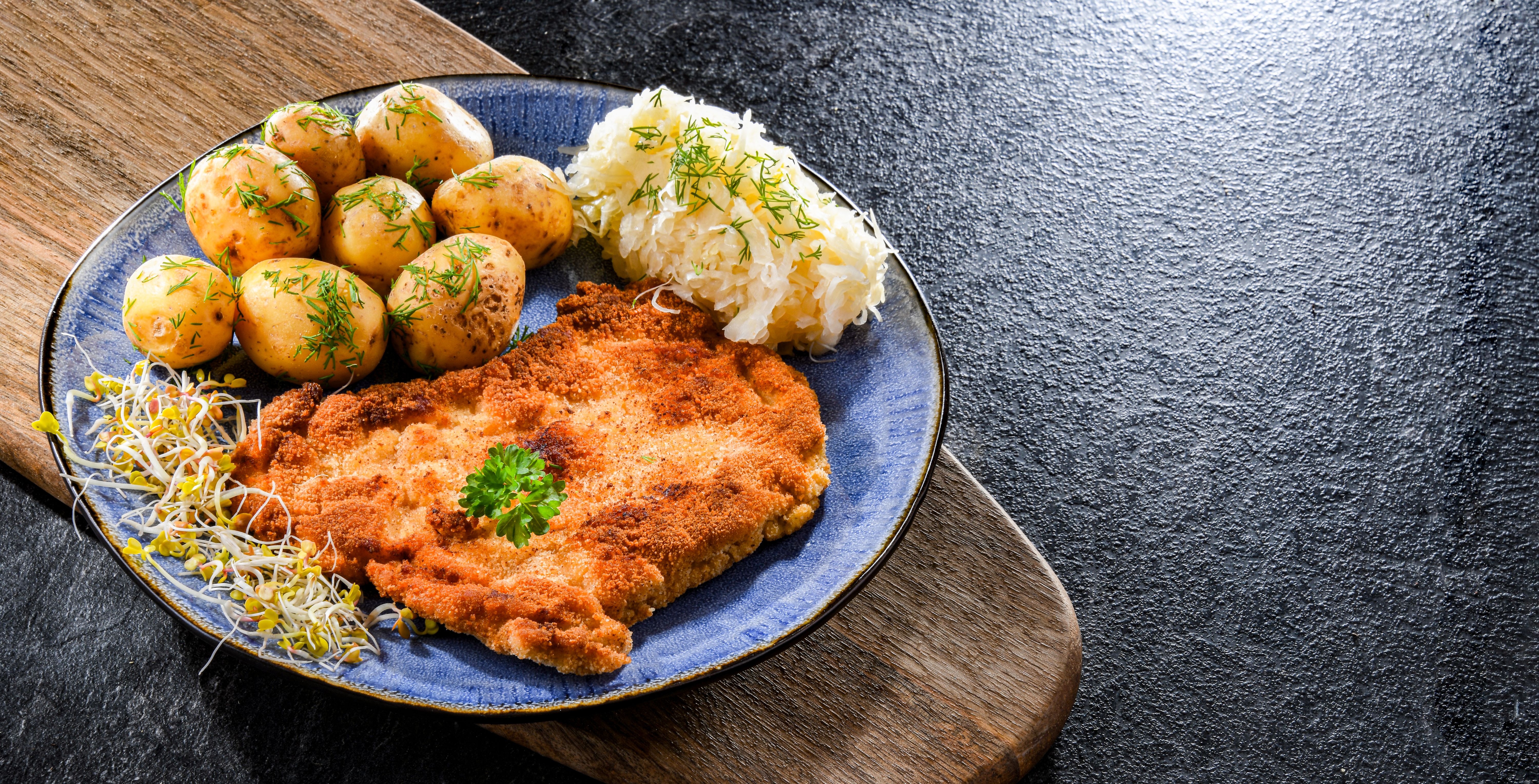 Steuer-Schock! Schnitzel, Döner, Pizza: So teuer wird's im Restaurant