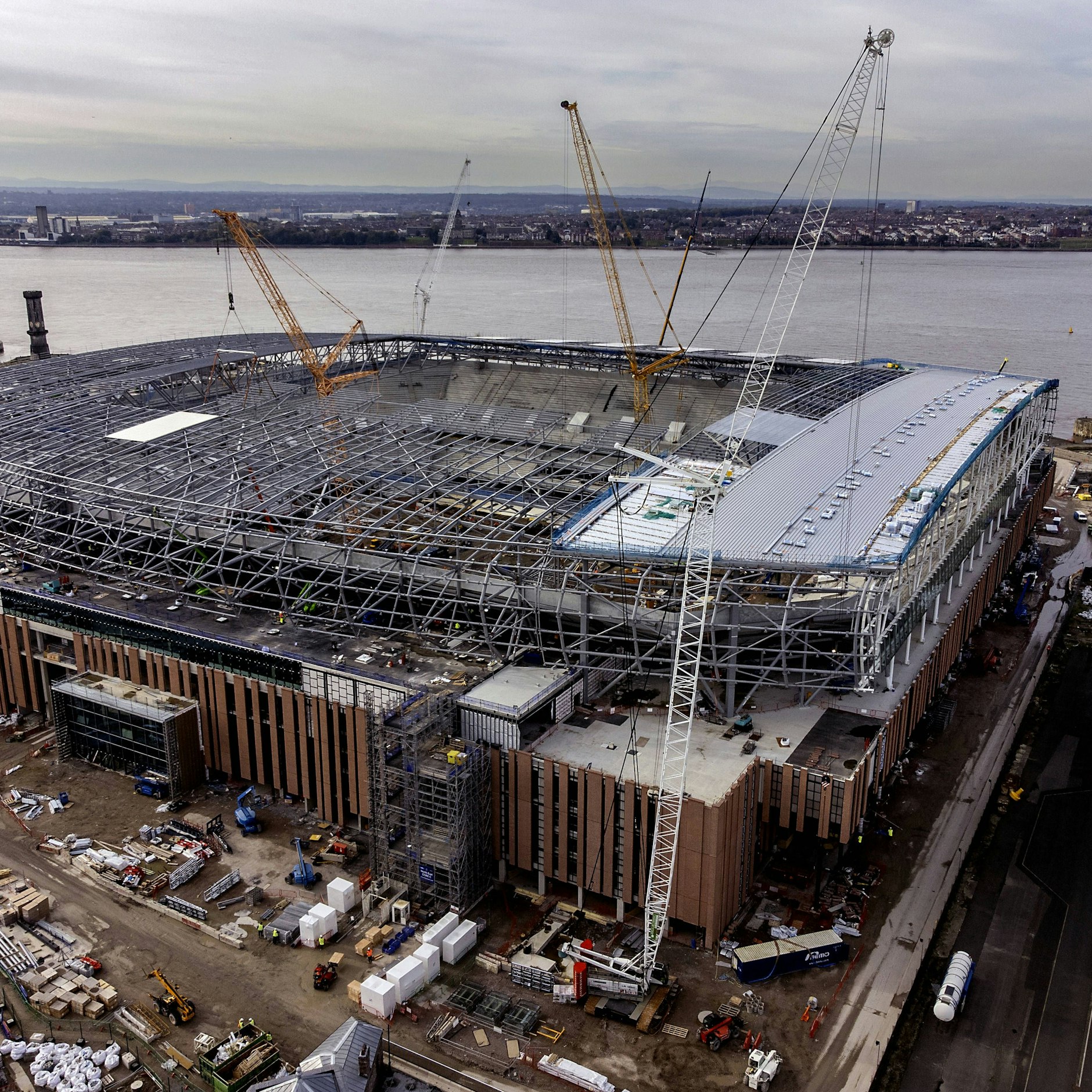 Der Bau des neuen Stadions verschlang beim FC Everton etliche Millionen.