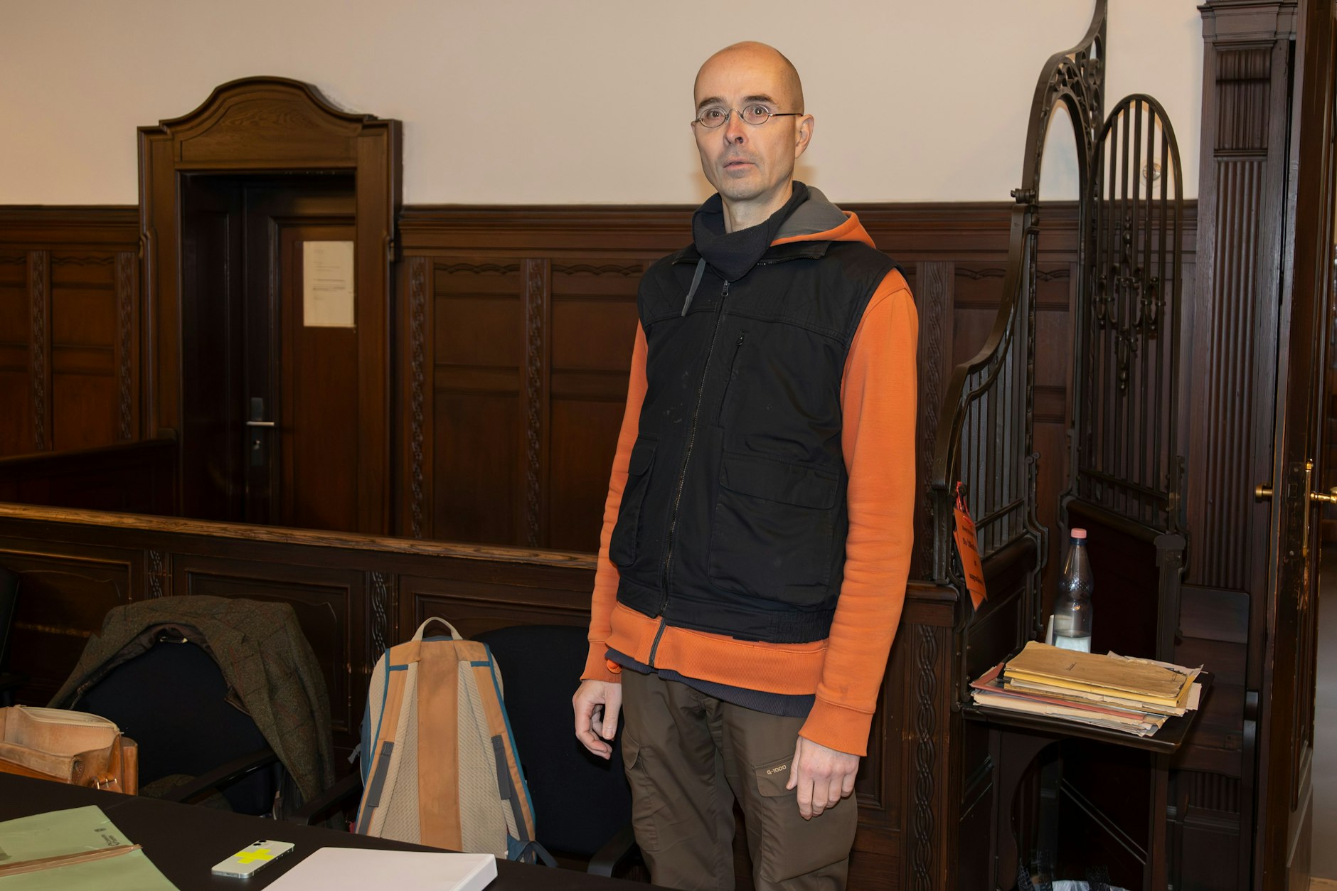 Lucas F. (46) glaubt, dass sich die Texte in den Songs von Alice Phoebe Lou (30) um ihn drehen.