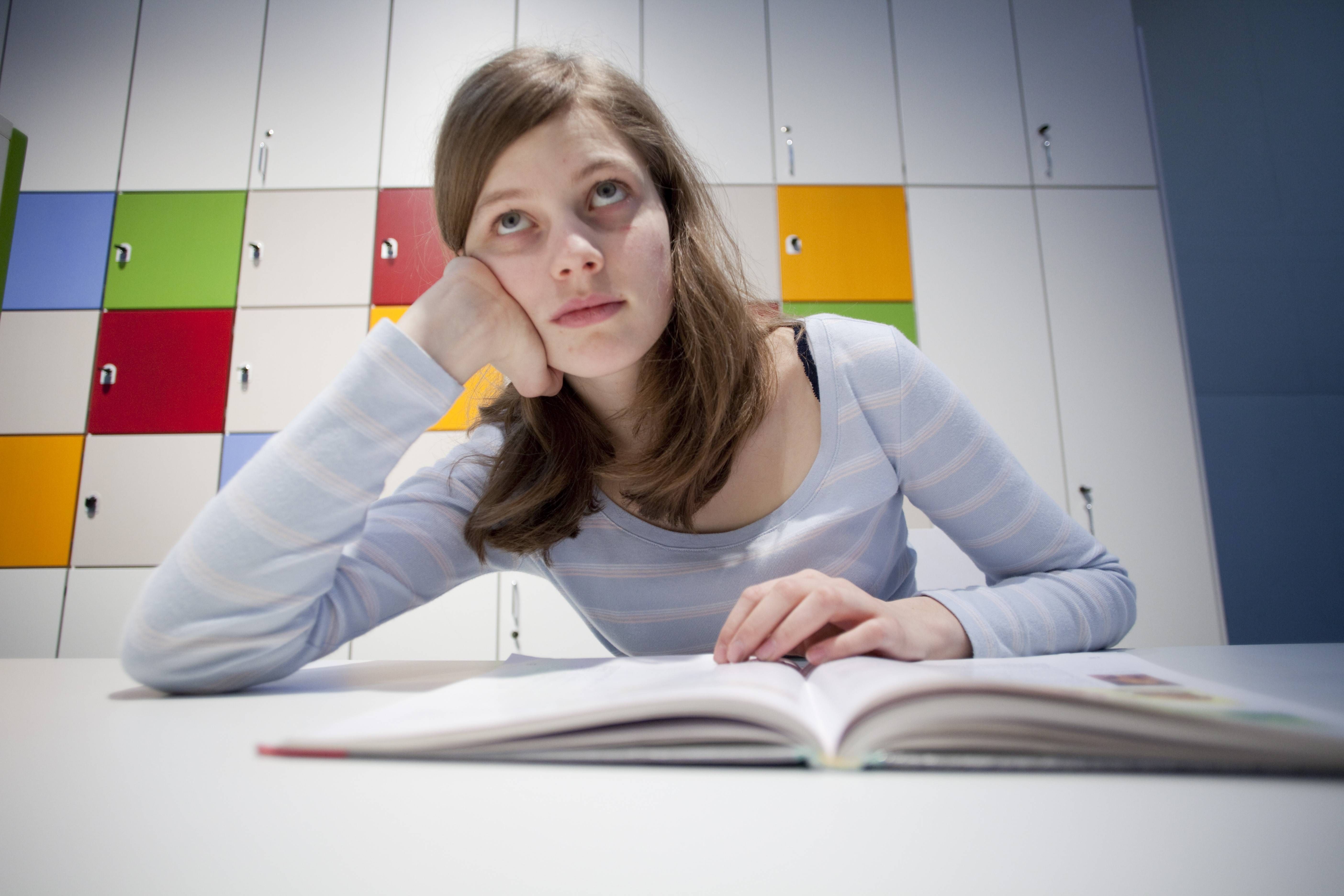 Schule in Berlin: Warum müssen Schüler eigentlich so streng benotet werden?