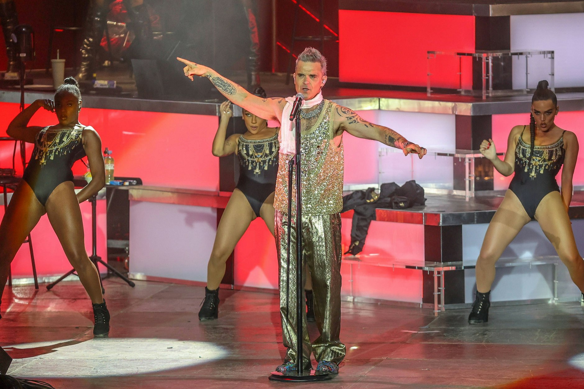 Bei einem Konzert von Robbie Williams kam es zu einer Tragödie.