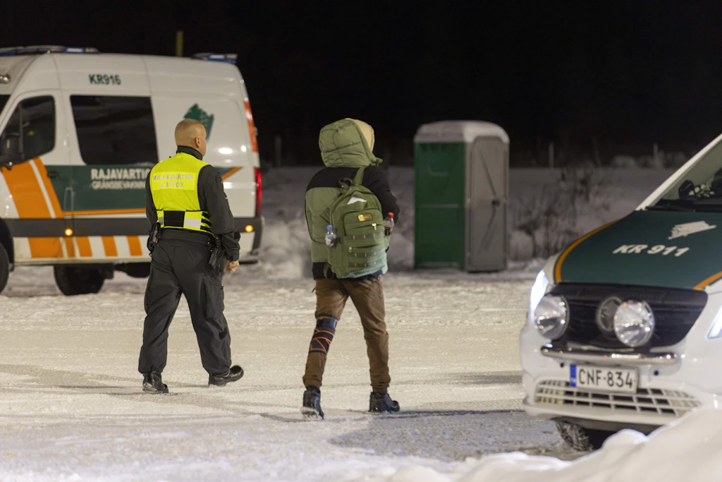 Bericht: So ist der Transport von Migranten zur finnischen Grenze organisiert