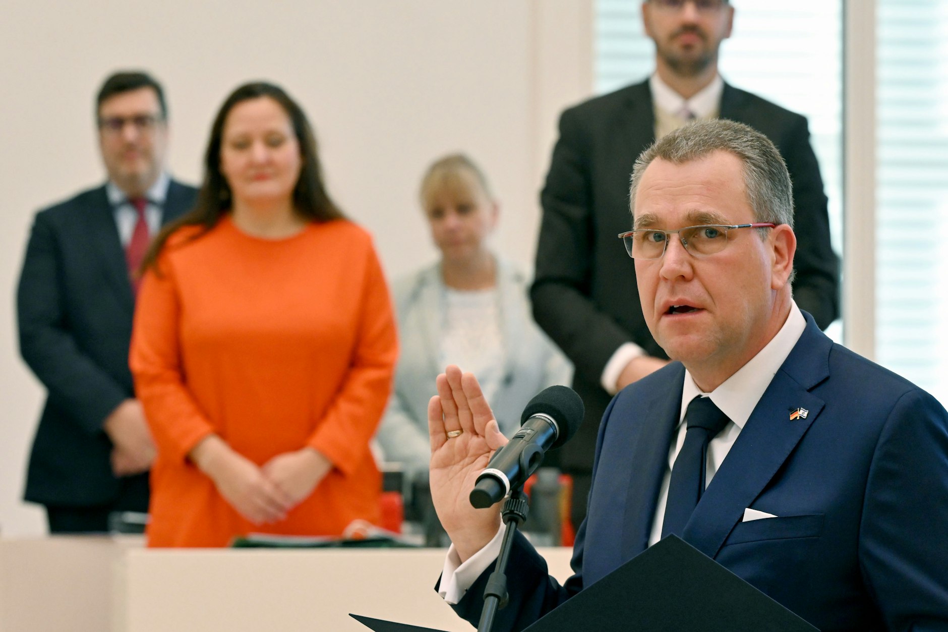 Vereidigung: Rainer Genilke (CDU) wird im Landtag zum neuen Minister für Infrastruktur ernannt.