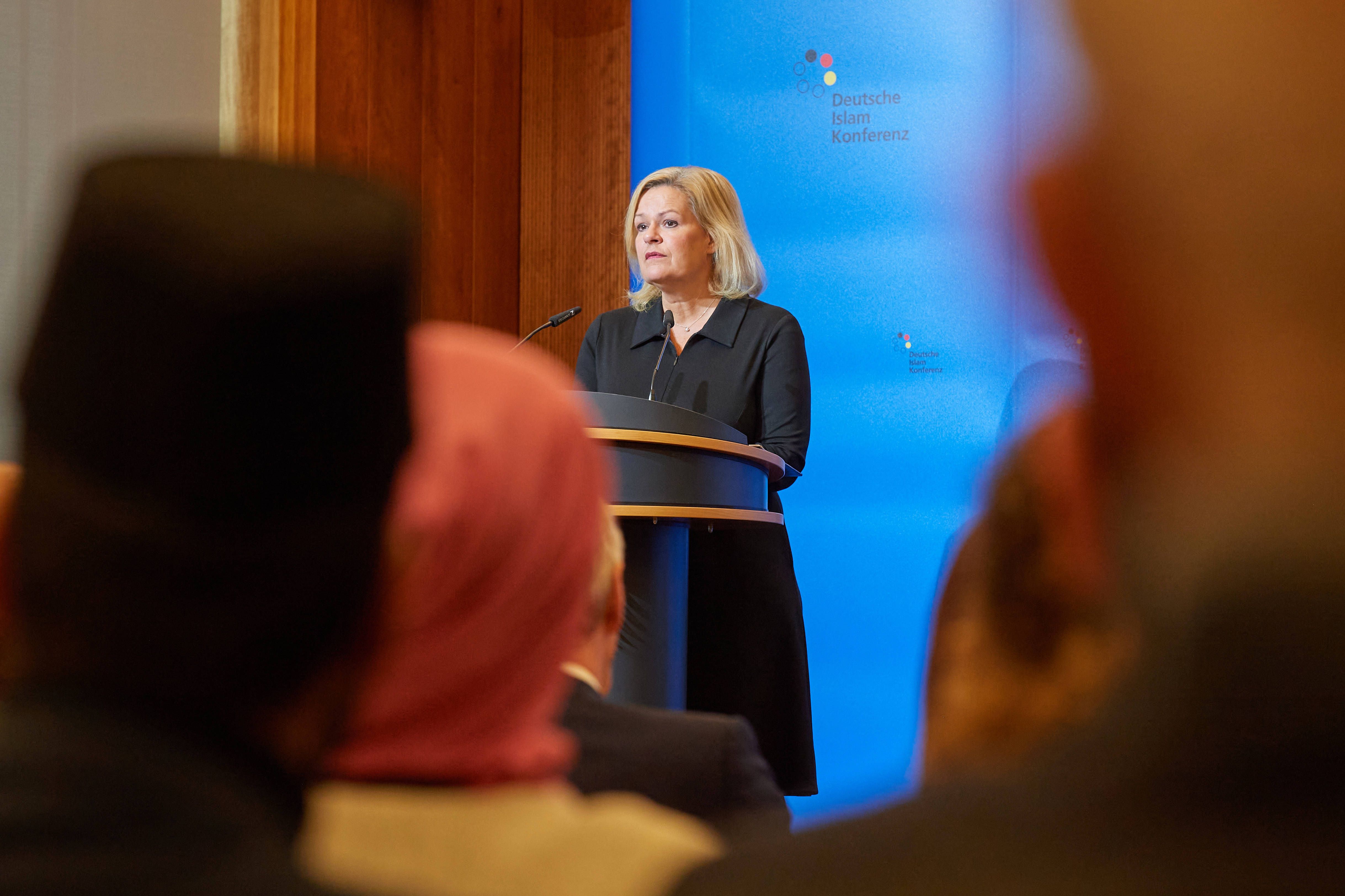 Deutsche Islamkonferenz ist ein Trauerspiel: Eigentlich müsste man sie abschaffen