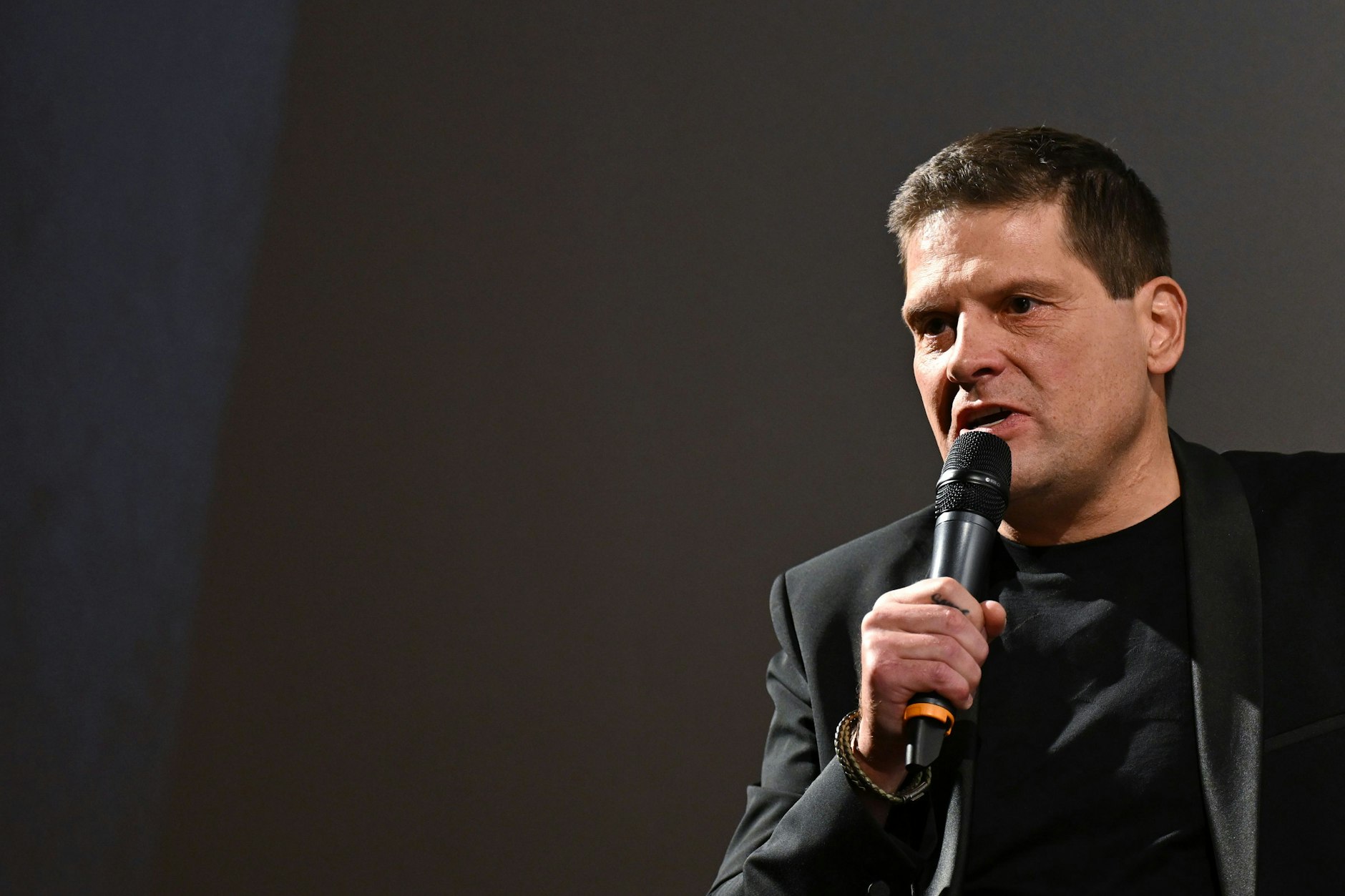 Der ehemalige Radprofi Jan Ullrich spricht nach der Vorstellung seiner Dokumentation "Jan Ullrich - Der Gejagte" in einem Münchner Filmtheater. 